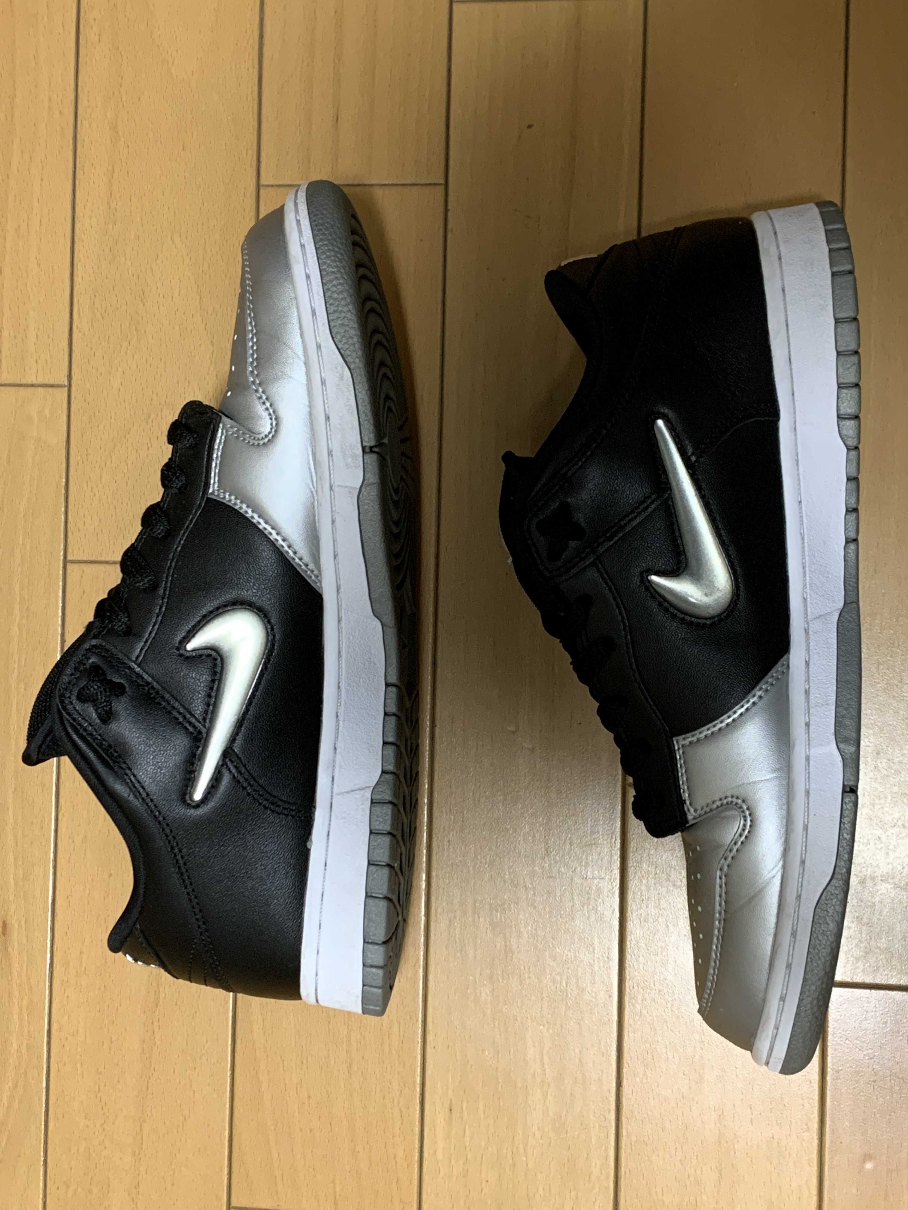 Supreme × Nike Dunk Low "Metallic Silver/Black"