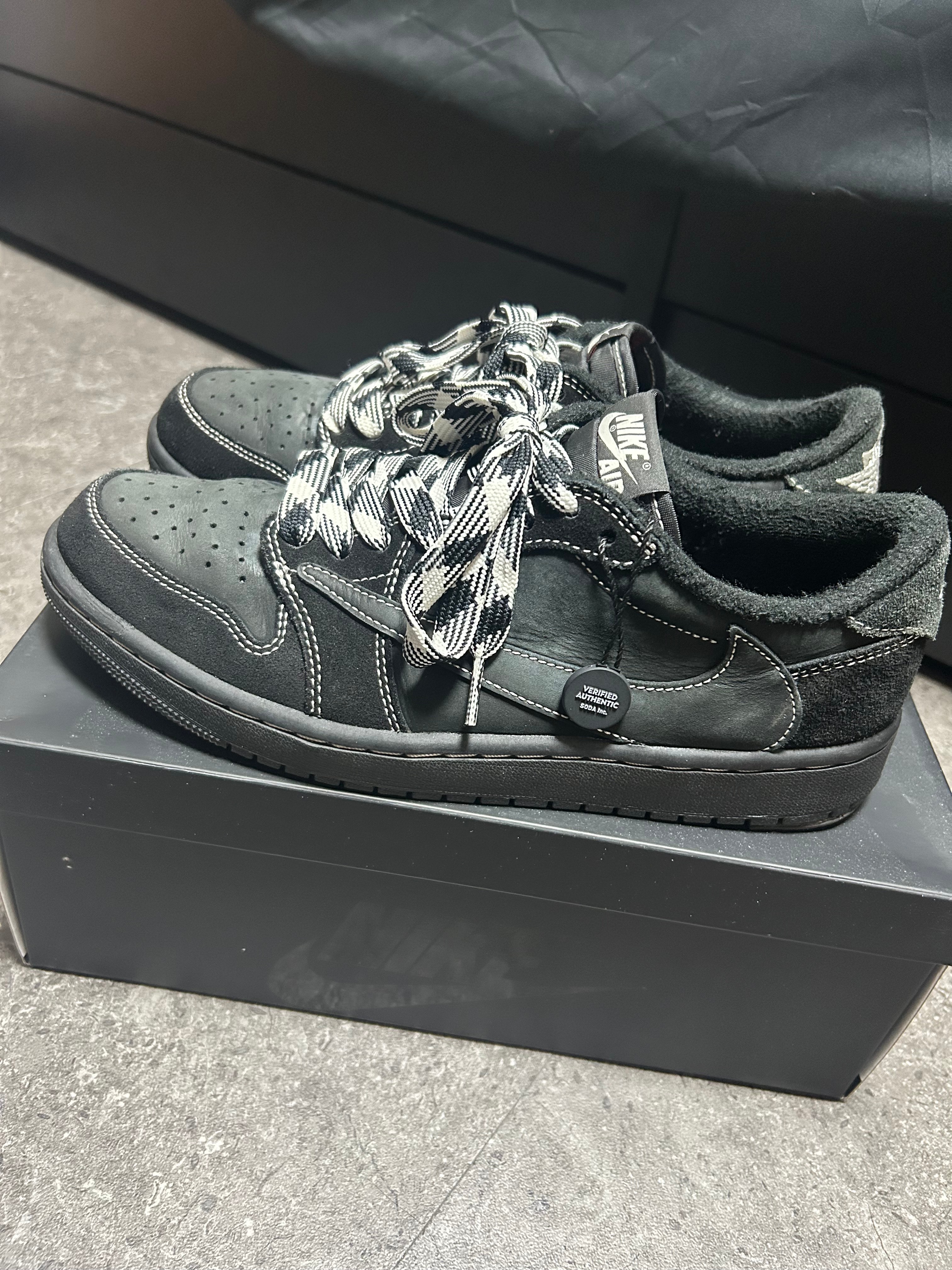 Travis Scott × Nike Air Jordan 1 Low OG SP "Black Phantom"