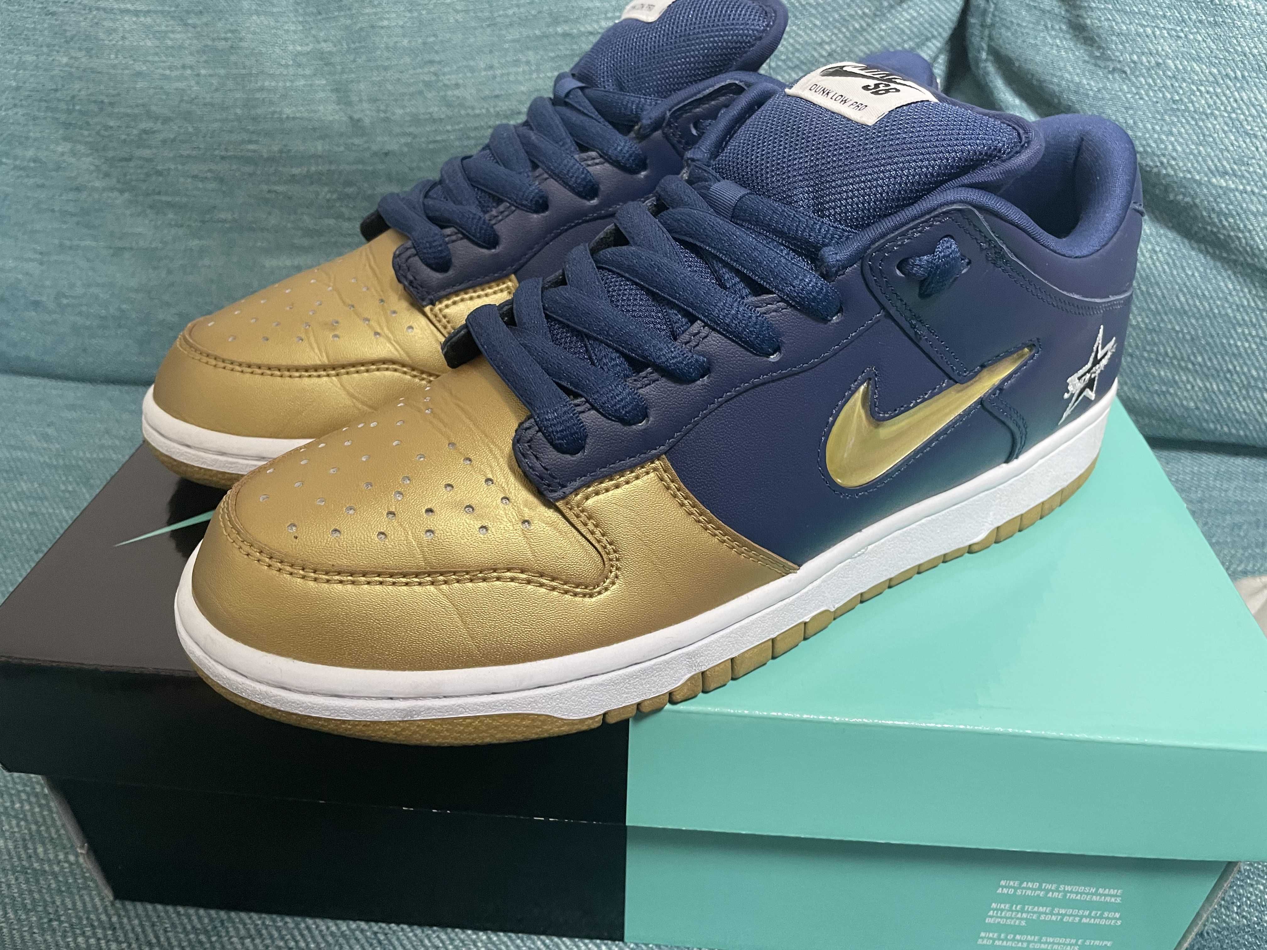 Supreme × Nike SB Dunk Low OG QS "Metallic Gold/Navy"