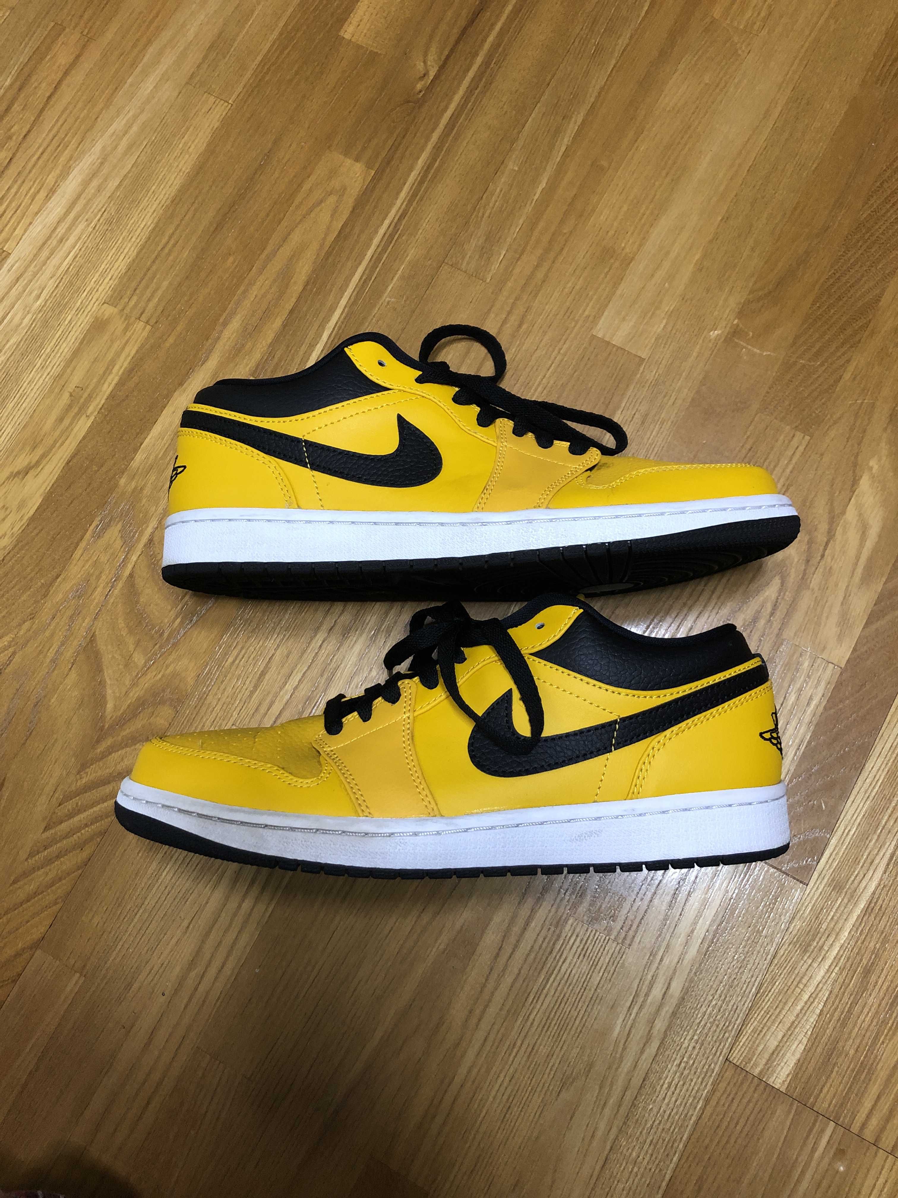 NIKE AIR JORDAN 1 LOW "UNIVERSITY GOLD"
