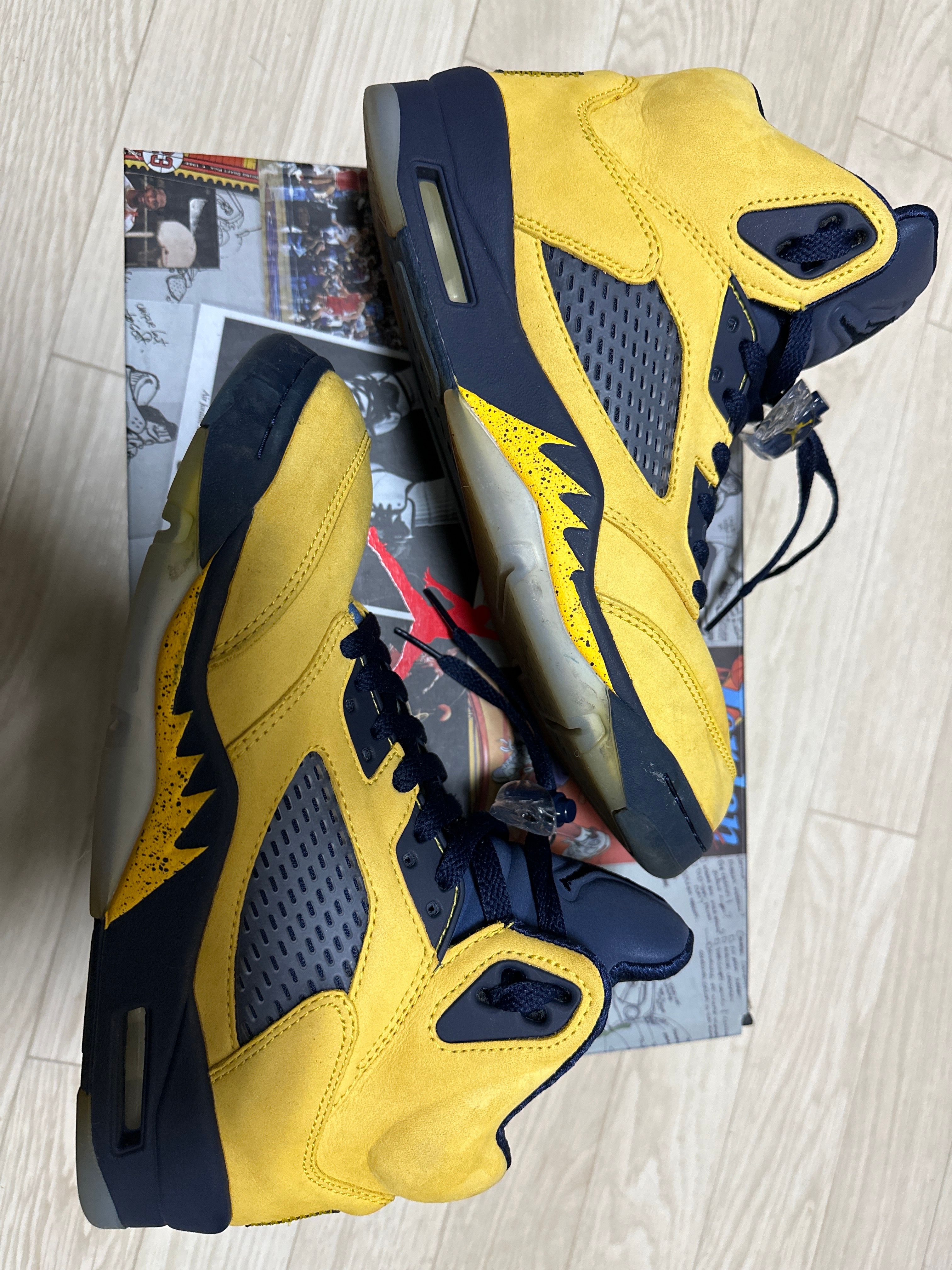 NIKE AIR JORDAN 5 "MICHIGAN"