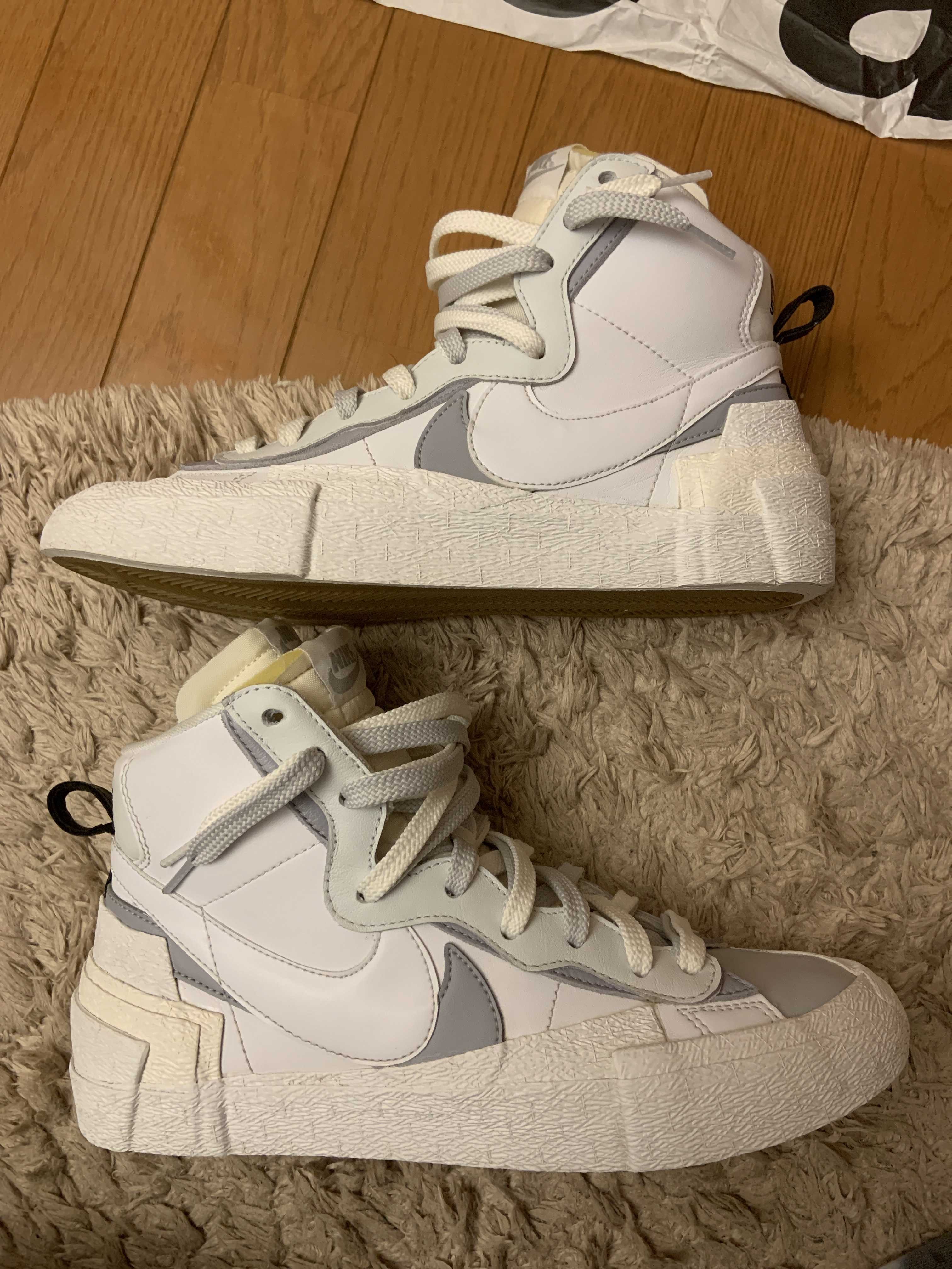 sacai × NIKE BLAZER MID "WHITE/WOLF GREY"