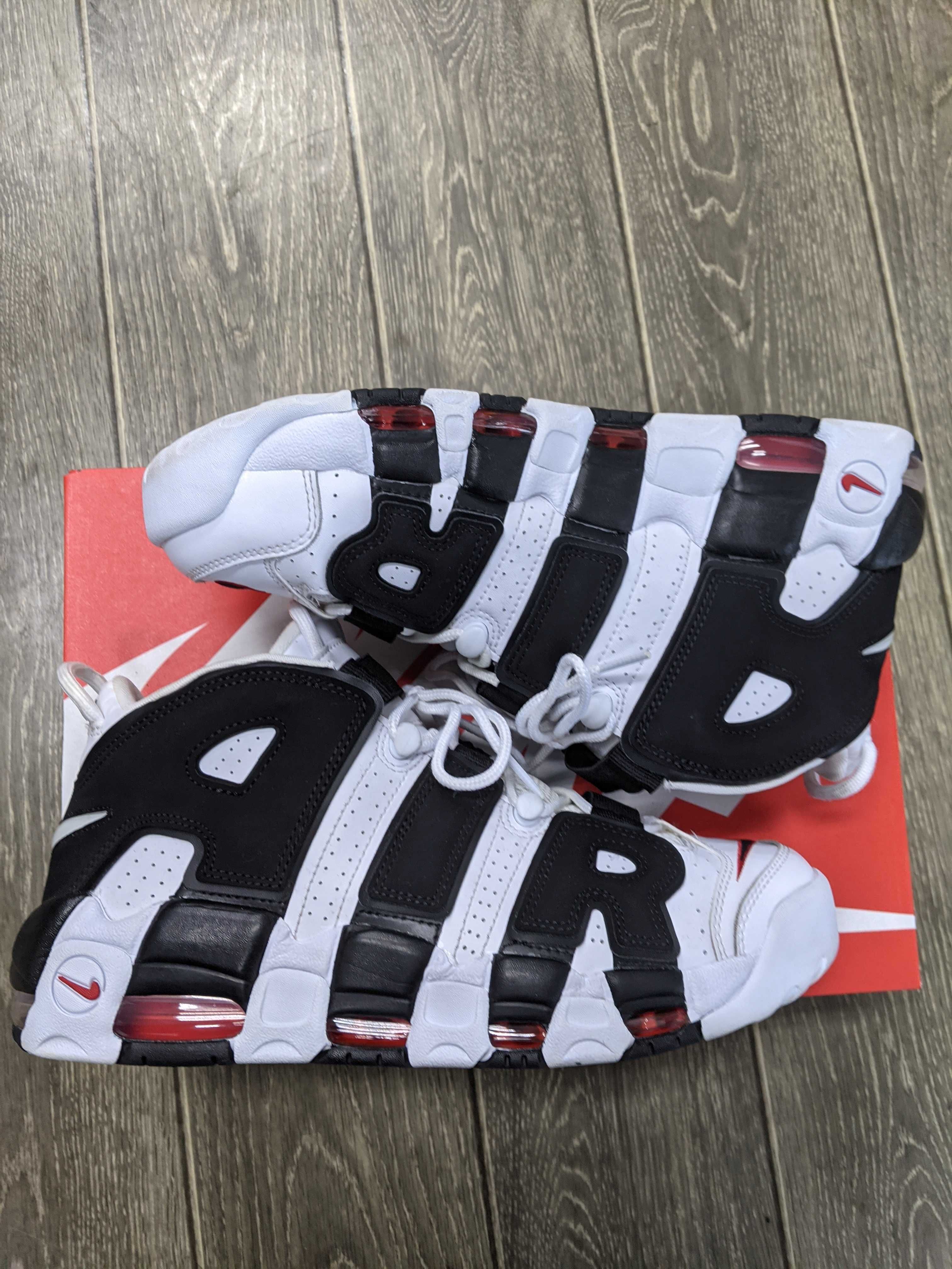 NIKE AIR MORE UPTEMPO "WHITE/BLACK/UNIVERSITY RED"(2020)