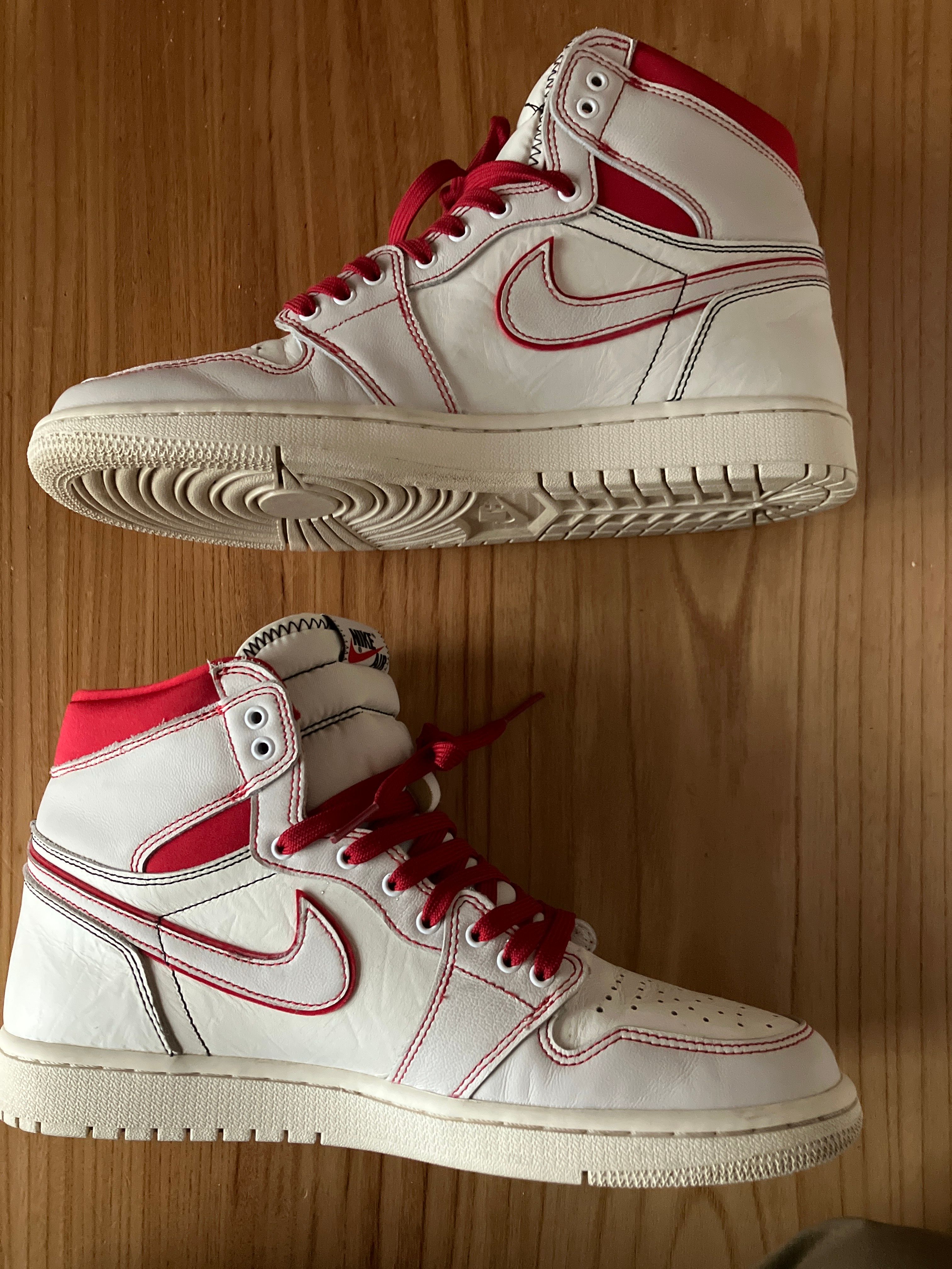Nike Air Jordan 1 Retro High OG "Sail/University Red"     