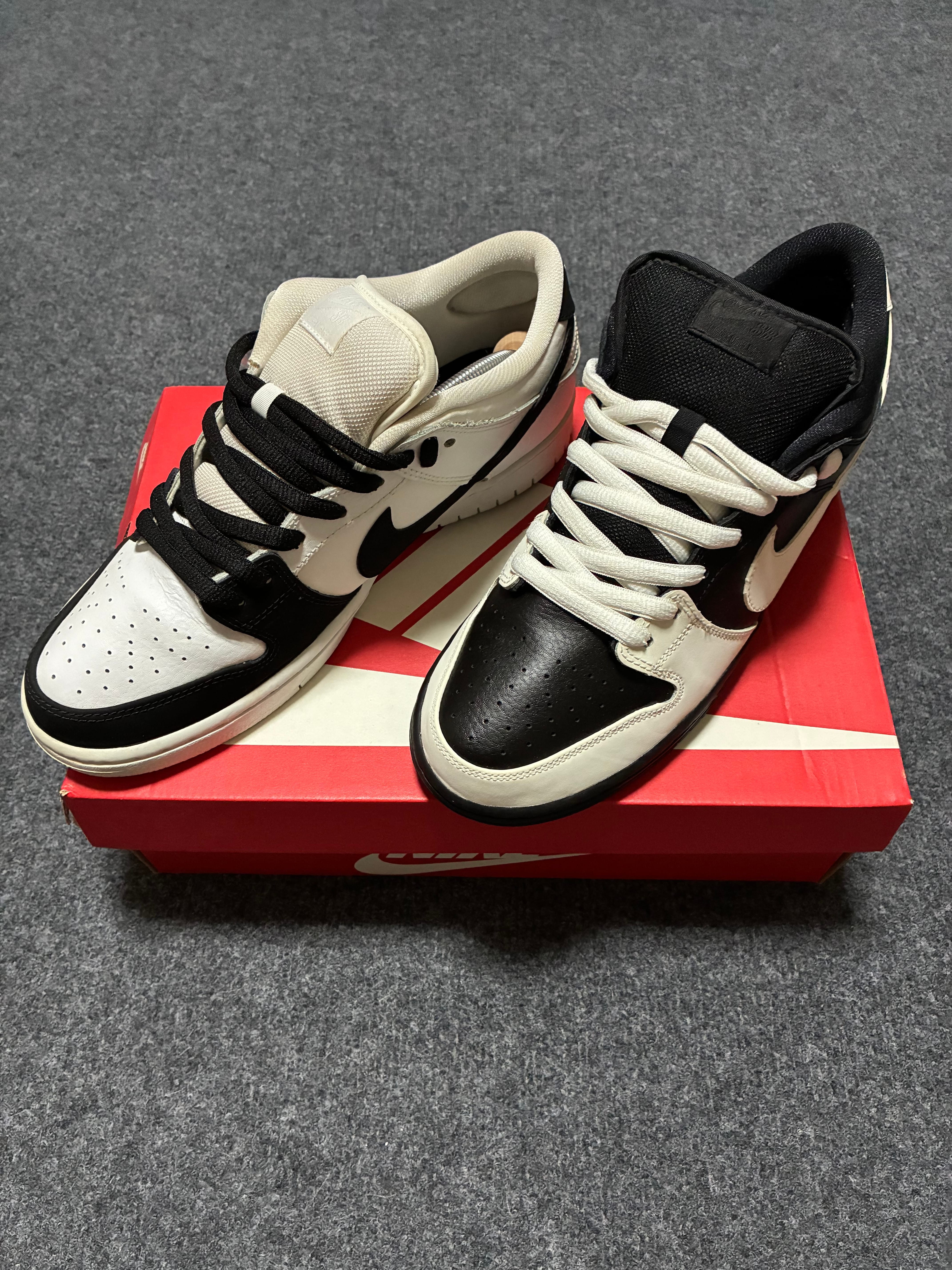 Nike SB Dunk Low "Yin Yang"