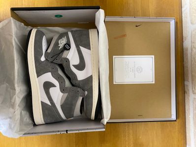 Nike Air Jordan 1 Retro High OG "Black and Smoke Grey"