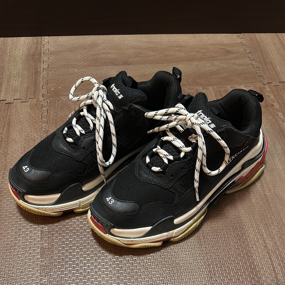 BALENCIAGA Triple S "Black/Red"