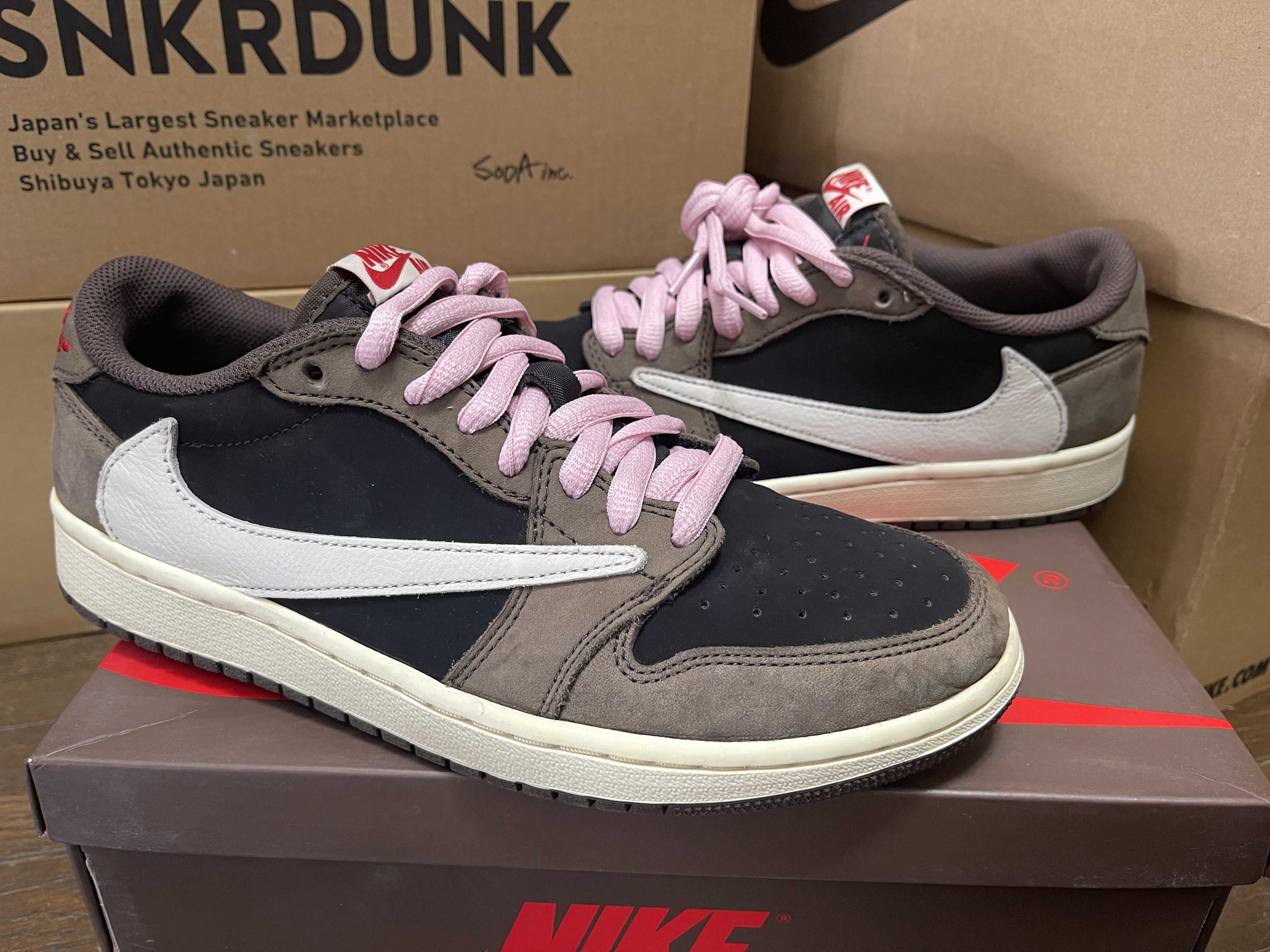 Travis Scott × Nike Air Jordan 1 Low OG SP-T "Black/Dark Mocha"
