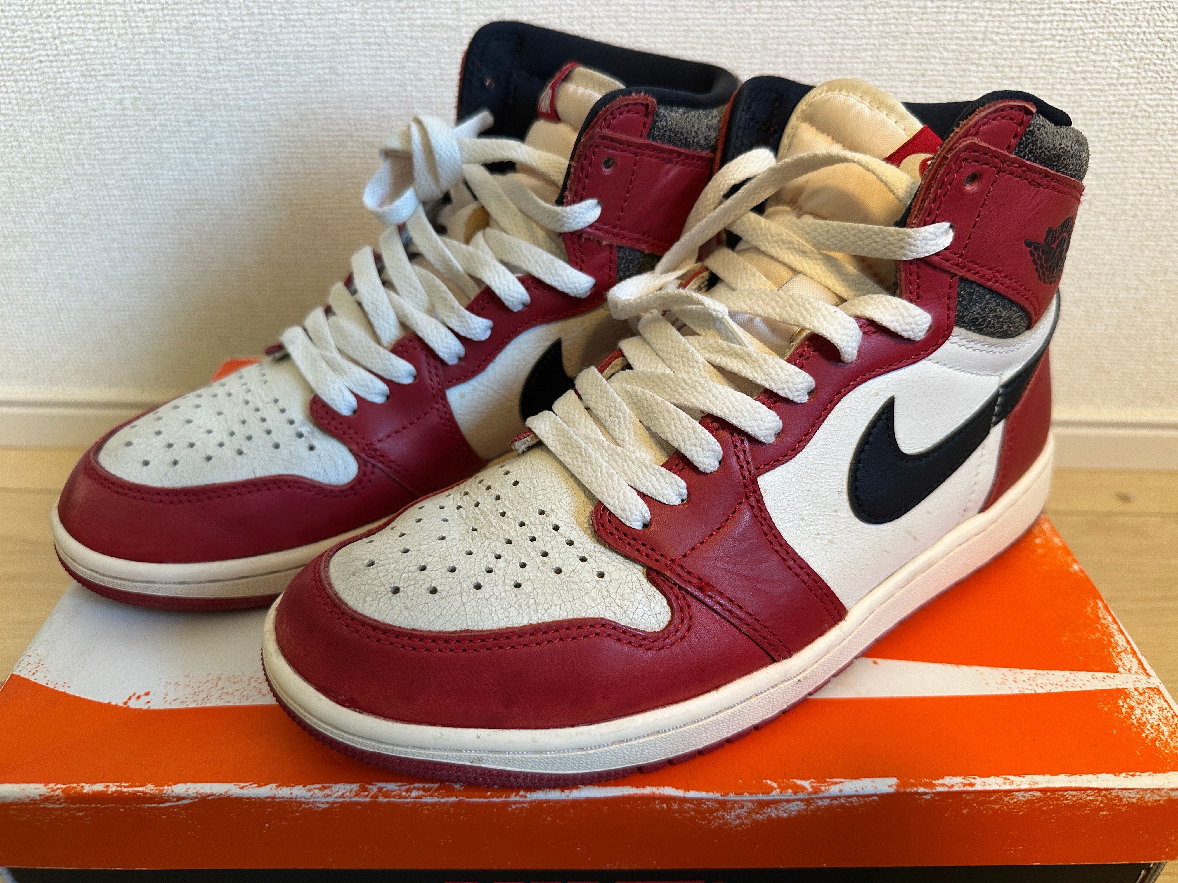 Nike Air Jordan 1 High OG "Lost & Found/Chicago"