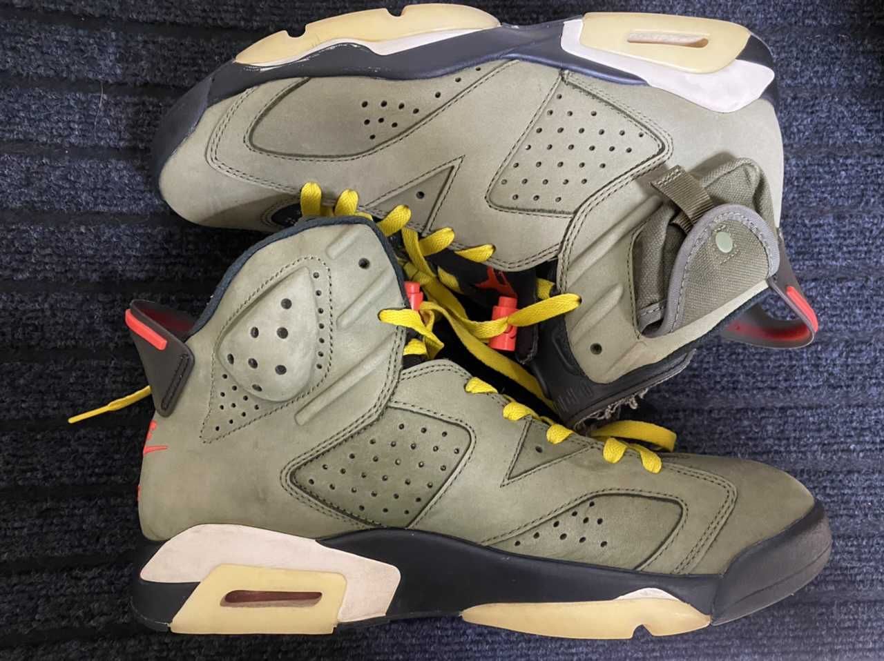 Travis Scott × Nike Air Jordan 6 Retro "Medium Olive"