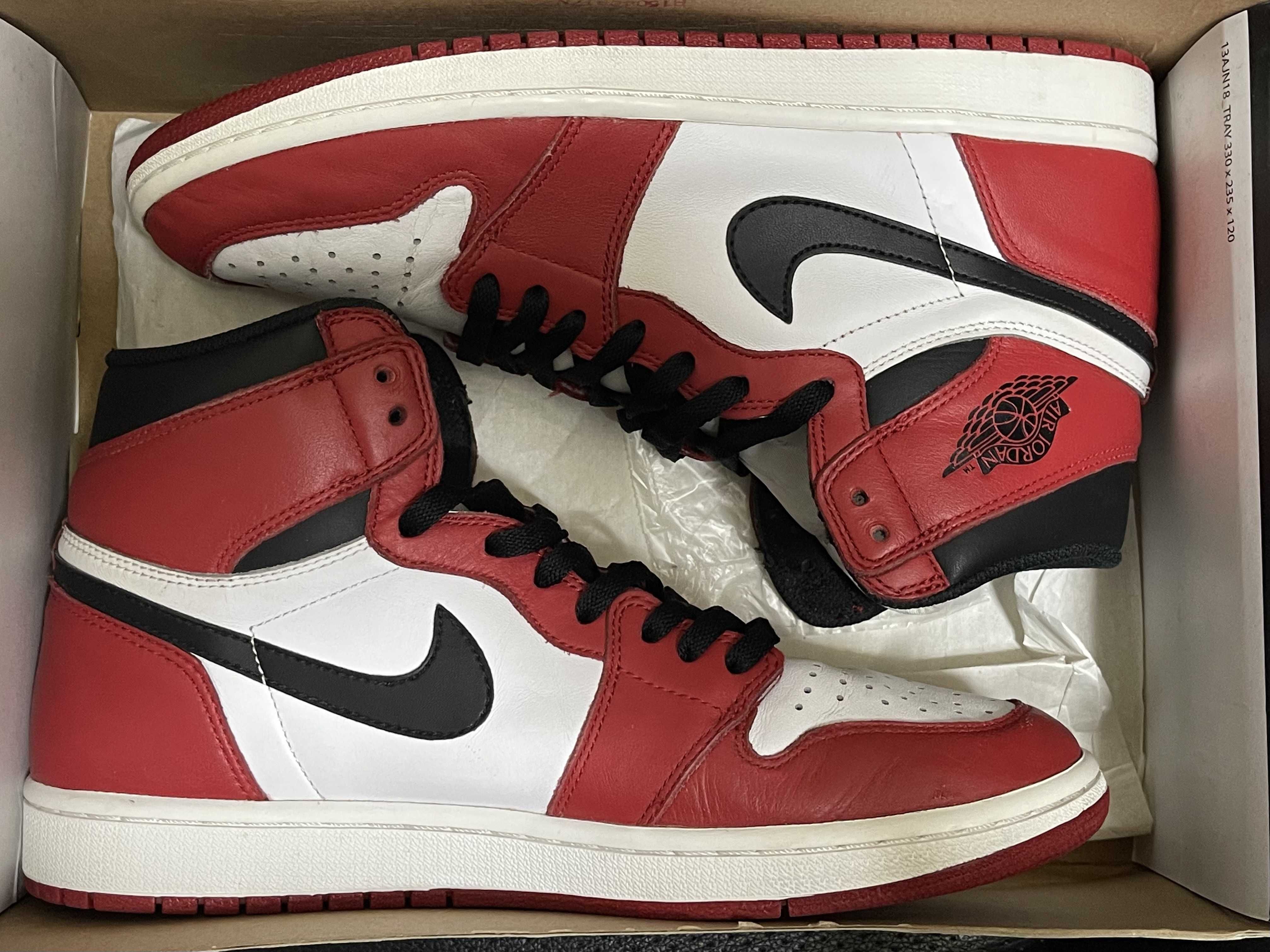 Nike Air Jordan 1 Retro High "Chicago" (2015)