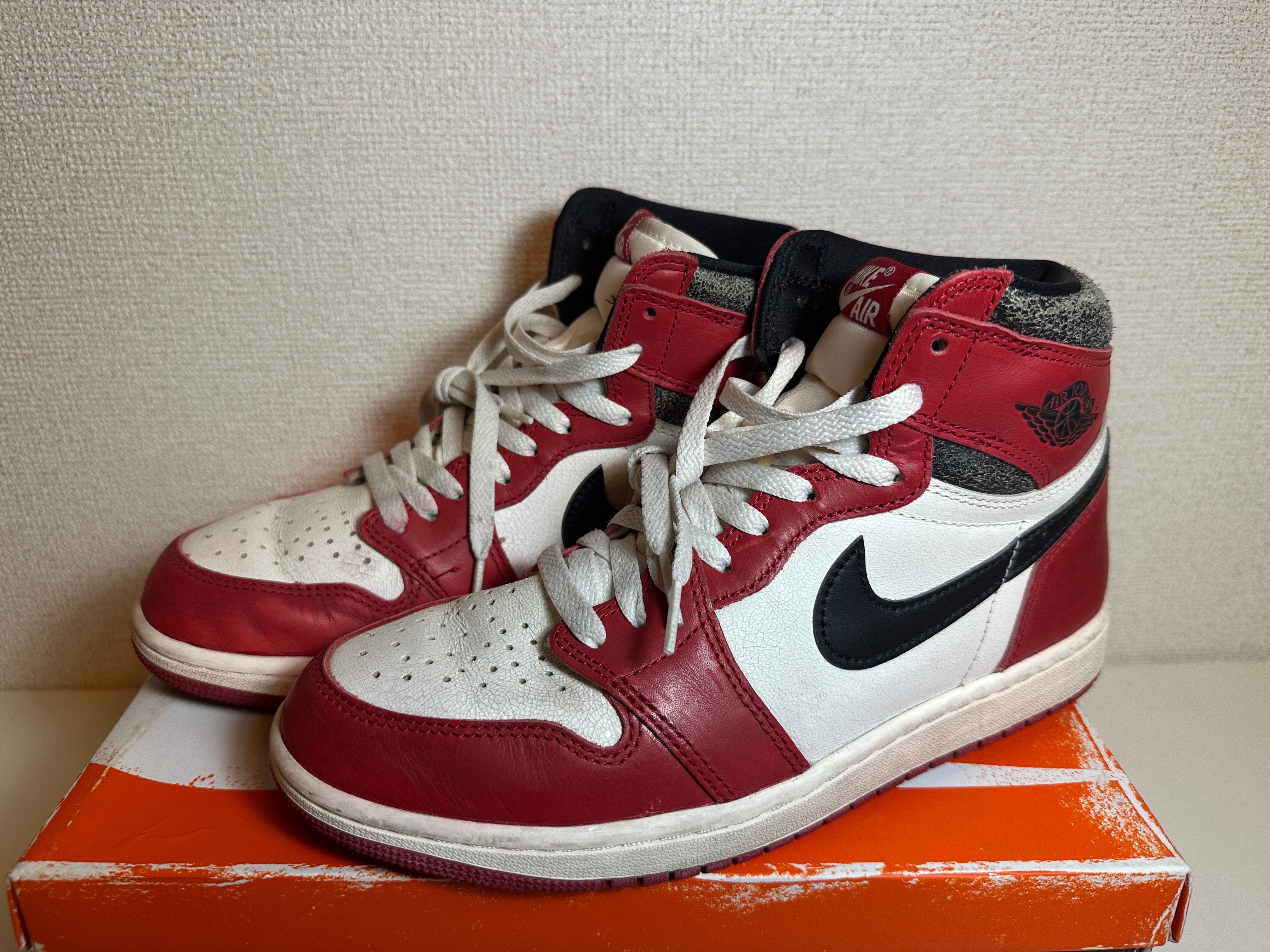 Nike Air Jordan 1 High OG "Lost & Found/Chicago"