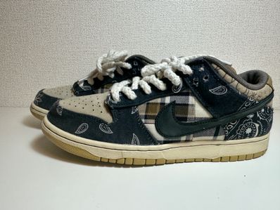 Travis Scott × Nike SB Dunk Low "Black/Parachute Beige"