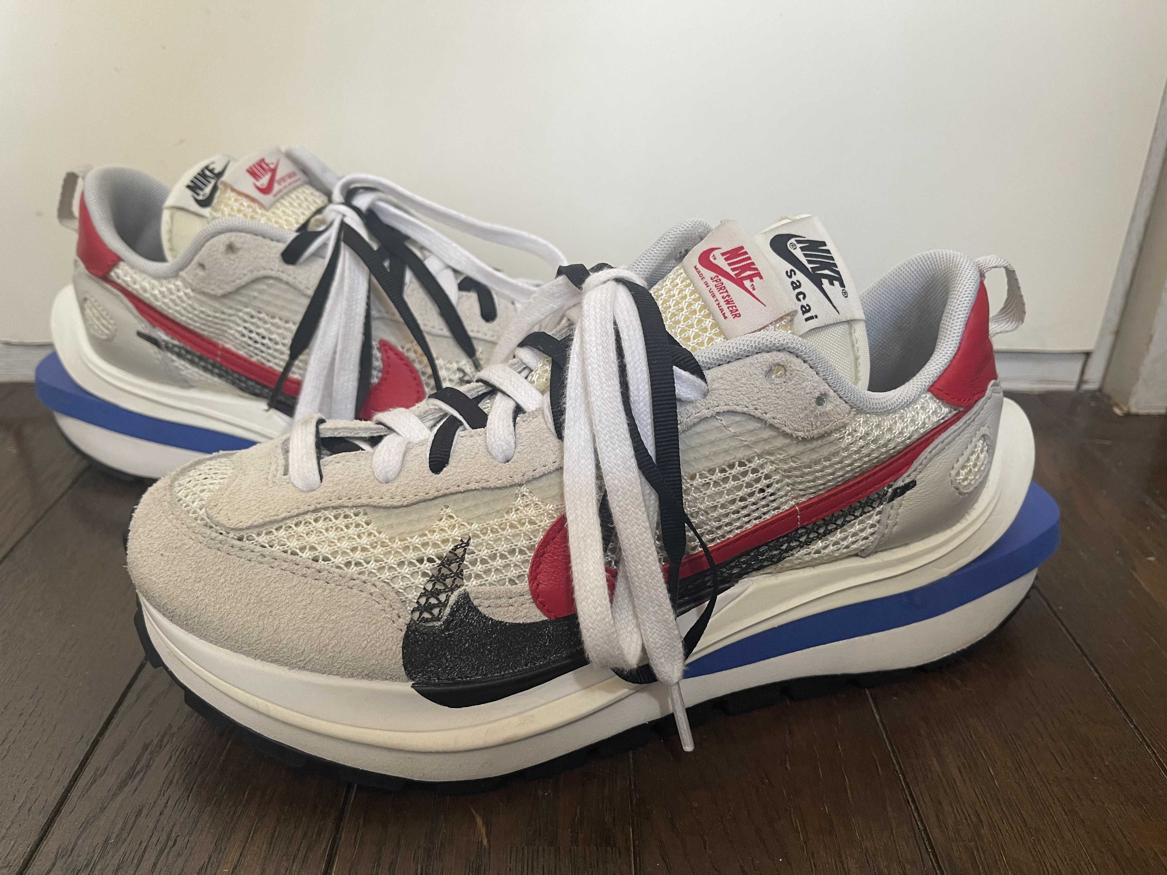 sacai × Nike Vapor Waffle "Royal Fuchsia"