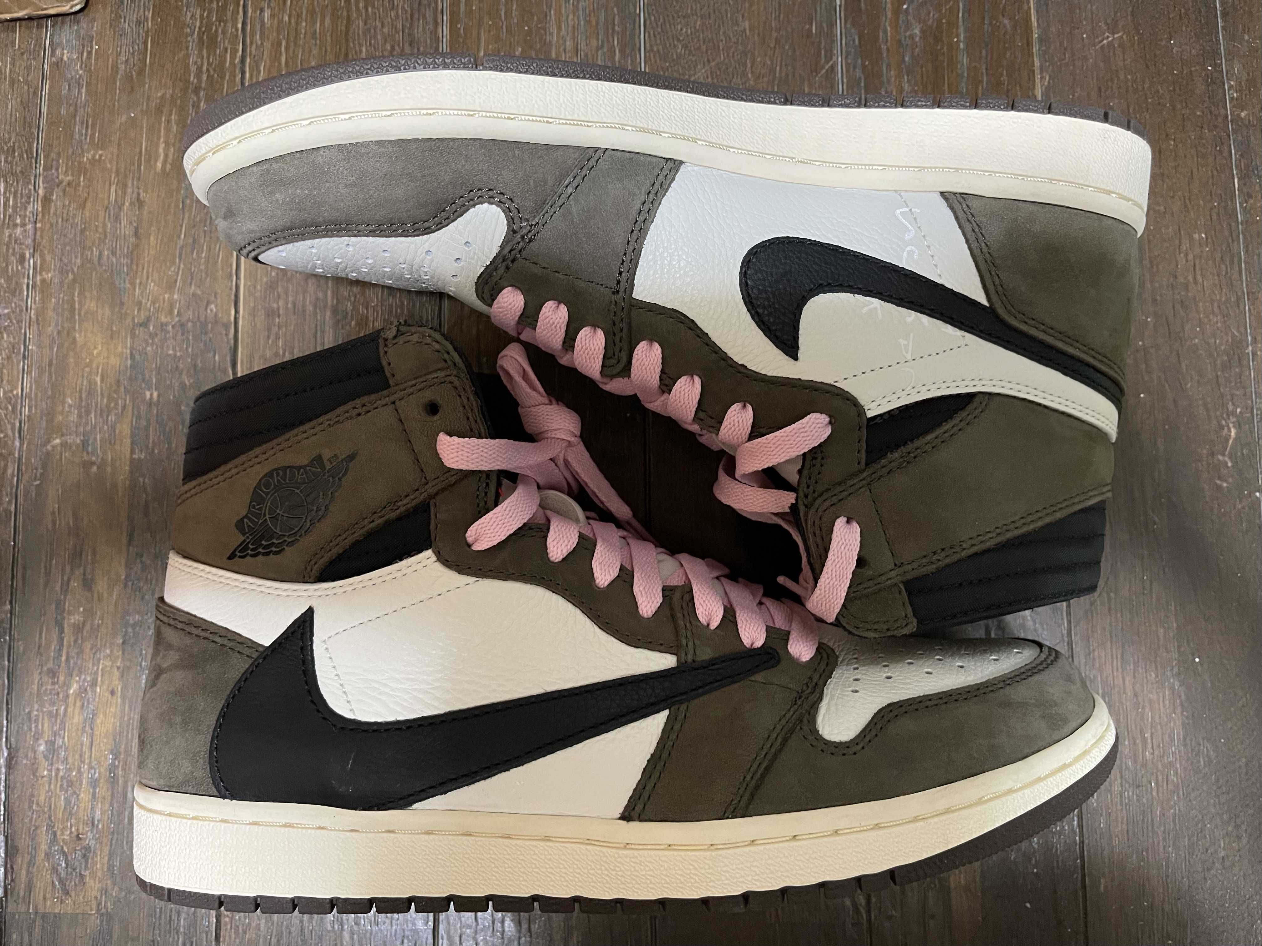ナイキ エアジョーダン1 ダークモカ NIKE公式】エア ジョーダン 1 'Dark Mocha' (555088-105 / AJ 1