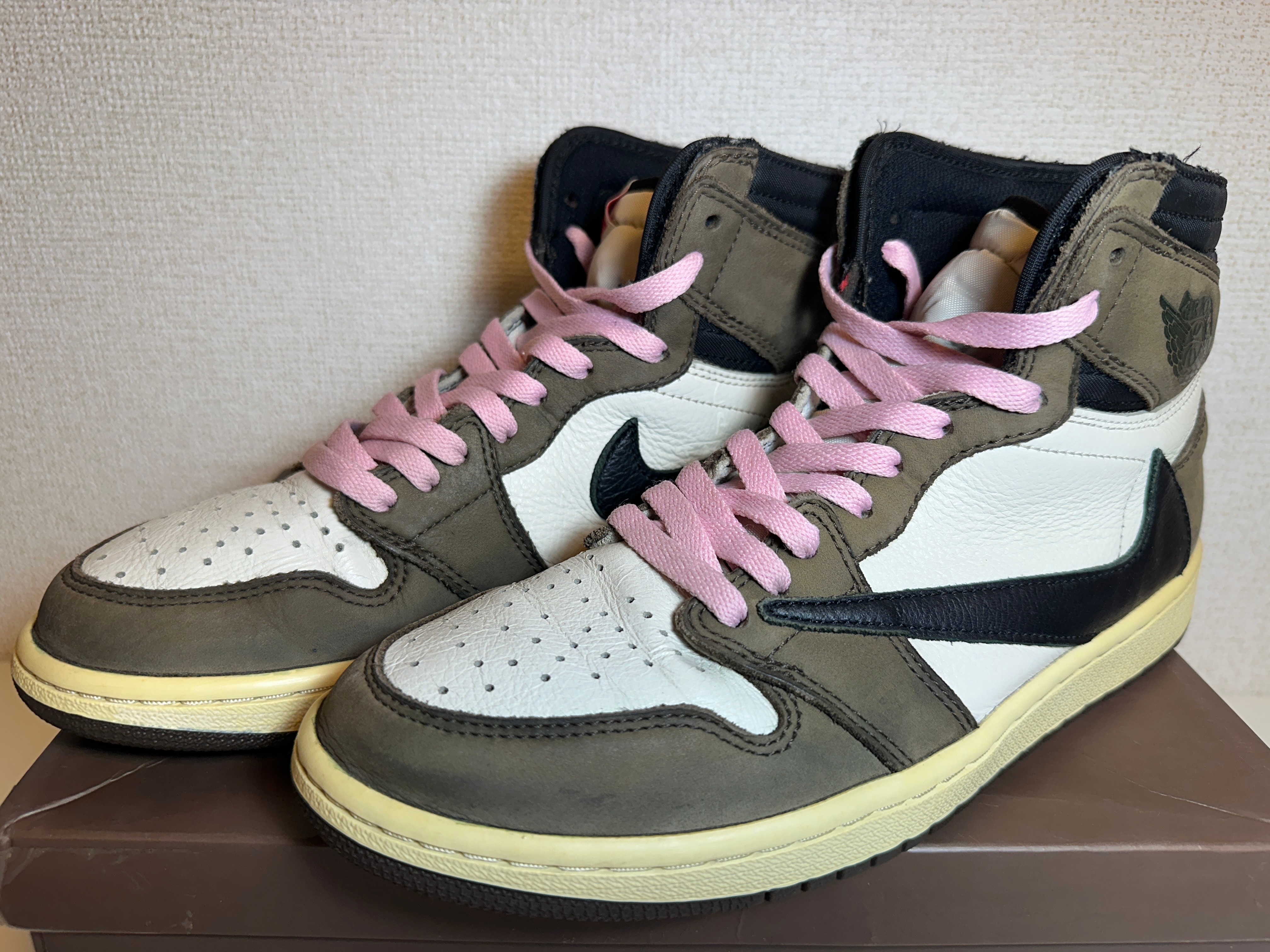 Travis Scott × Nike Air Jordan 1 Retro High OG TS SP "Sail/Dark Mocha"