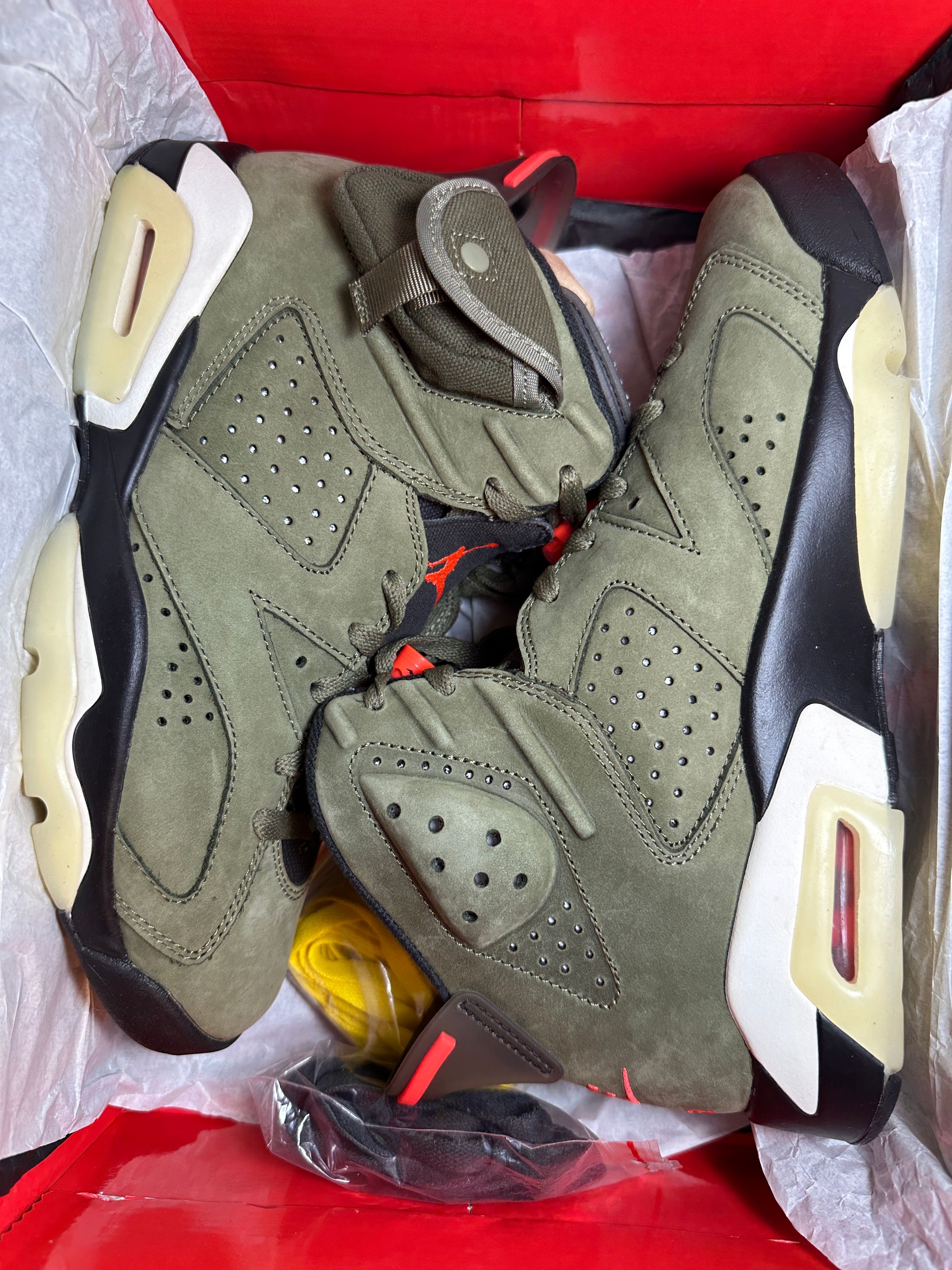 Travis Scott × Nike Air Jordan 6 Retro "Medium Olive"