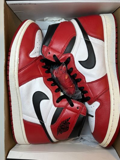 Nike Air Jordan 1 Retro High "Chicago" (2015)