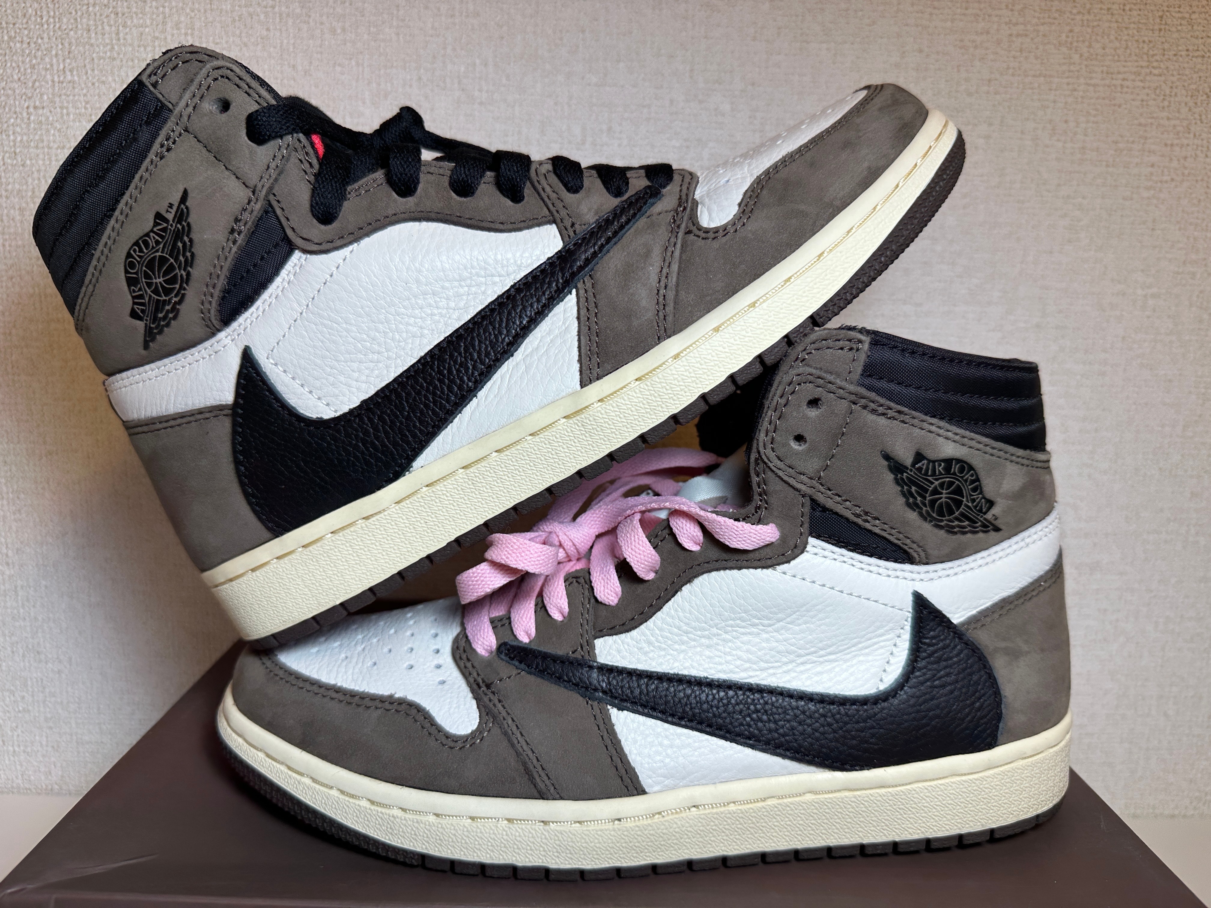 Travis Scott × Nike Air Jordan 1 Retro High OG TS SP "Sail/Dark Mocha"