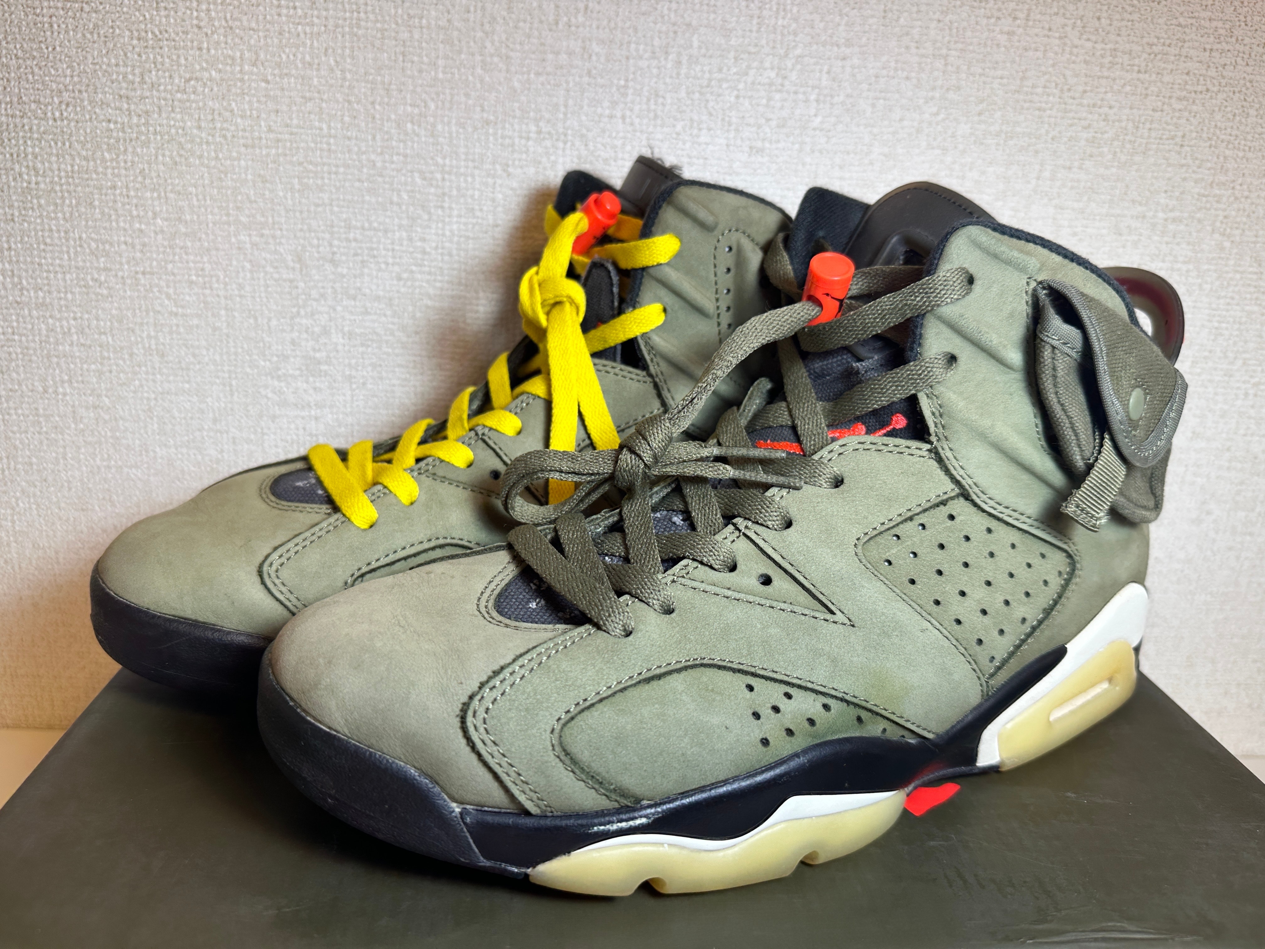 Travis Scott × Nike Air Jordan 6 Retro "Medium Olive"