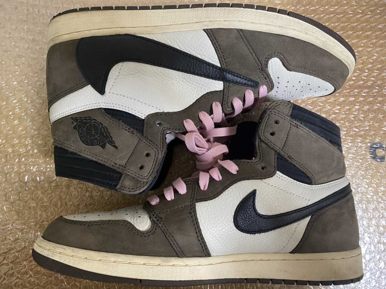 Travis Scott × Nike Air Jordan 1 Retro High OG TS SP "Sail/Dark Mocha"