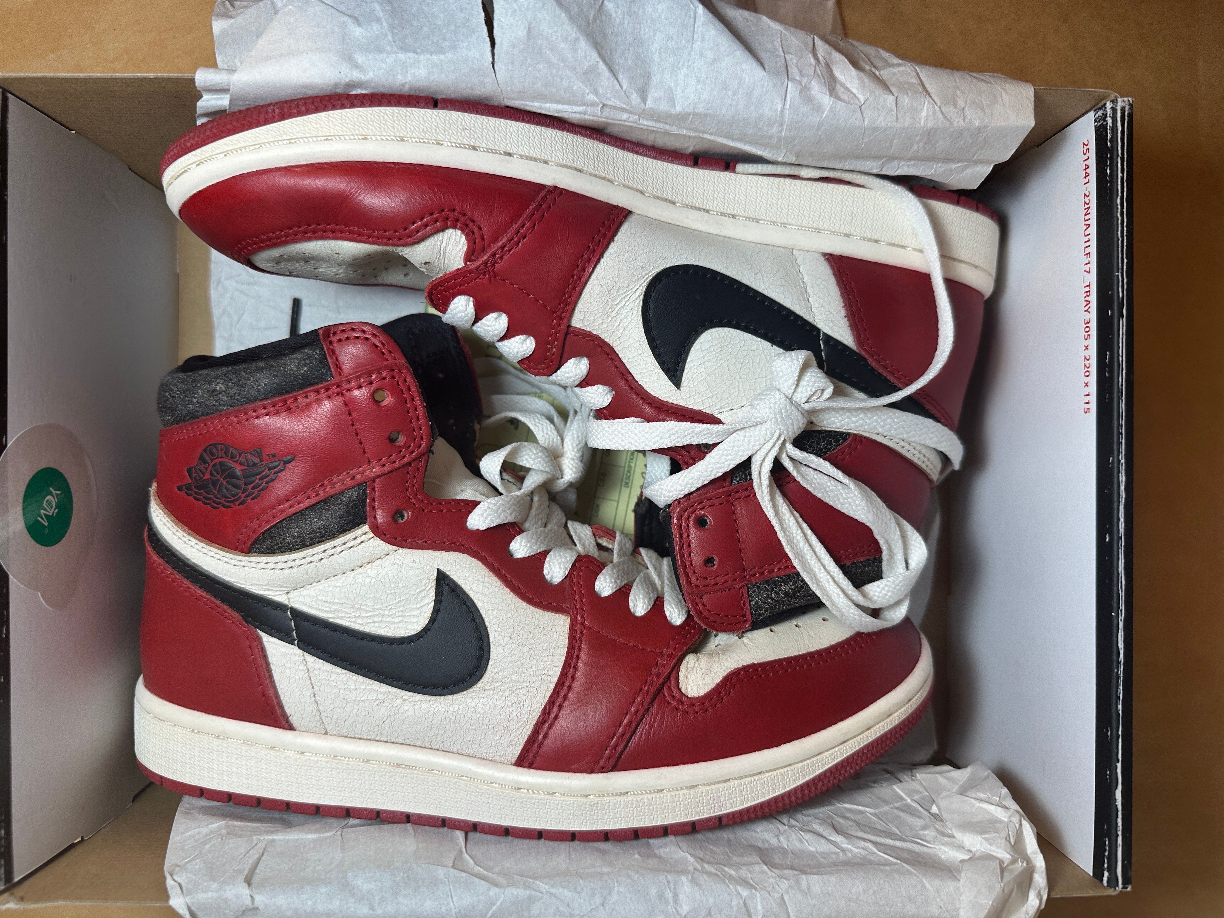 Nike Air Jordan 1 High OG "Lost & Found/Chicago"