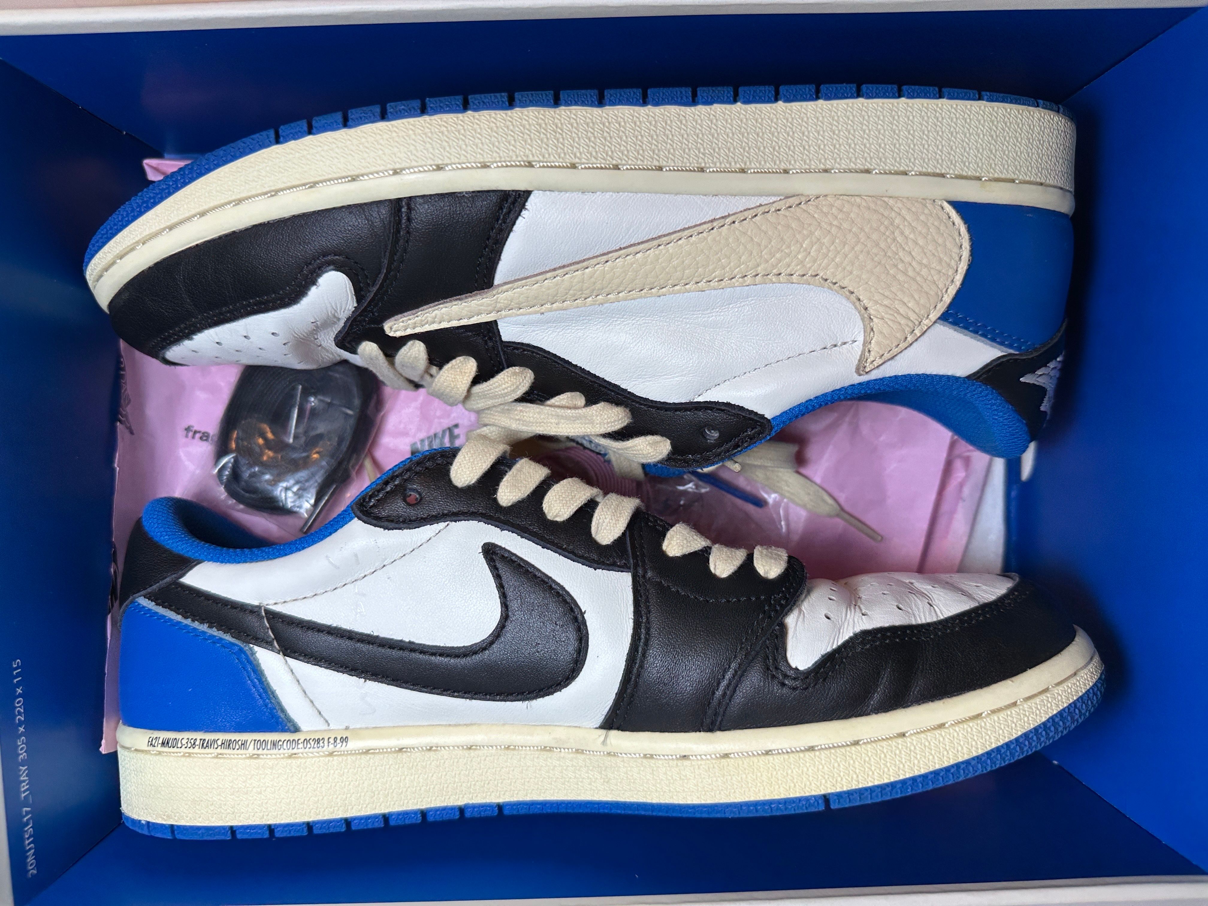 Travis Scott × fragment design × Nike Air Jordan 1 Low OG SP "Military Blue"