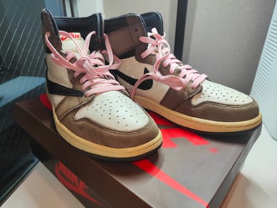 Travis Scott × Nike Air Jordan 1 Retro High OG TS SP "Sail/Dark Mocha"