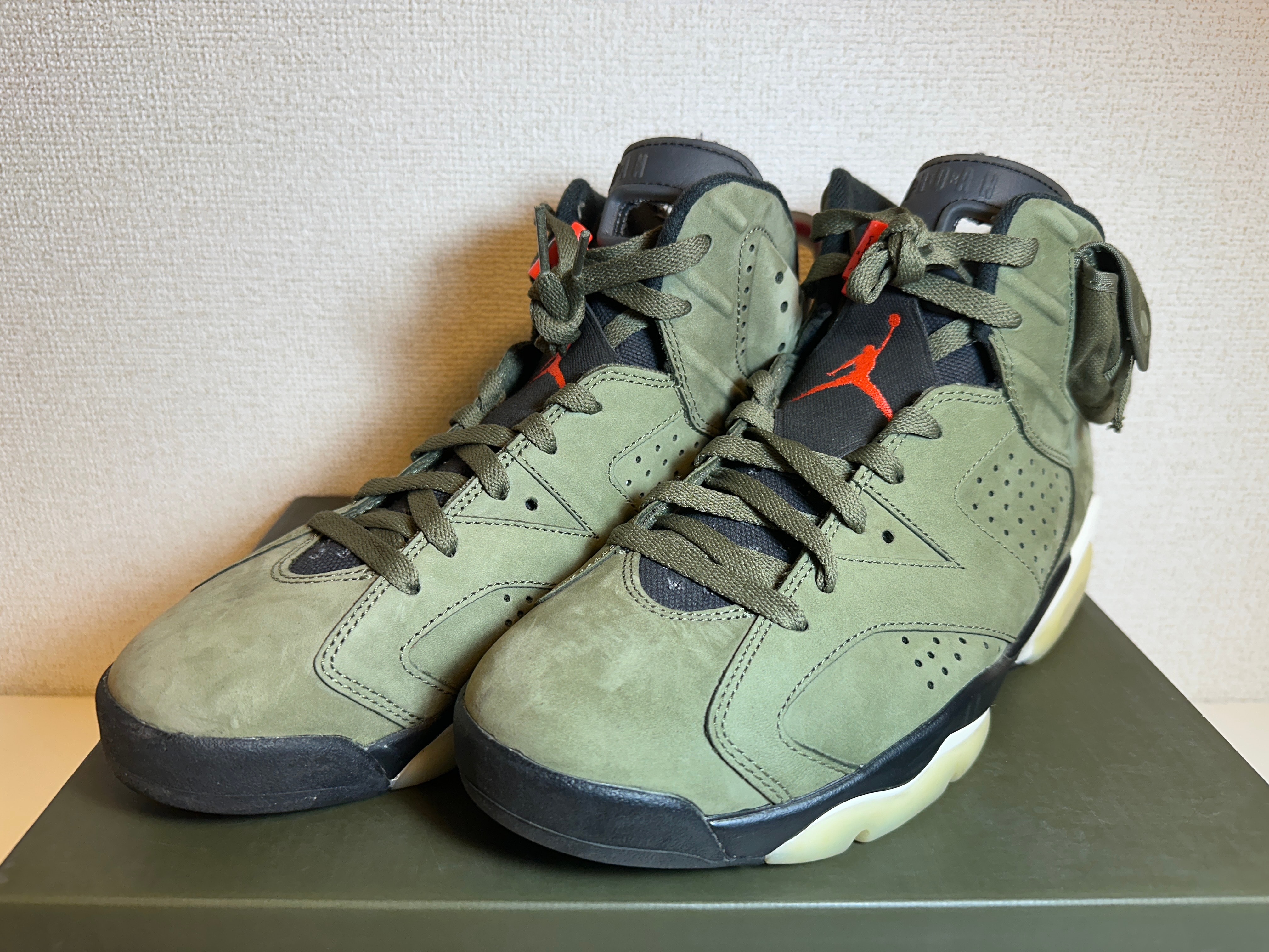 Travis Scott × Nike Air Jordan 6 Retro "Medium Olive"