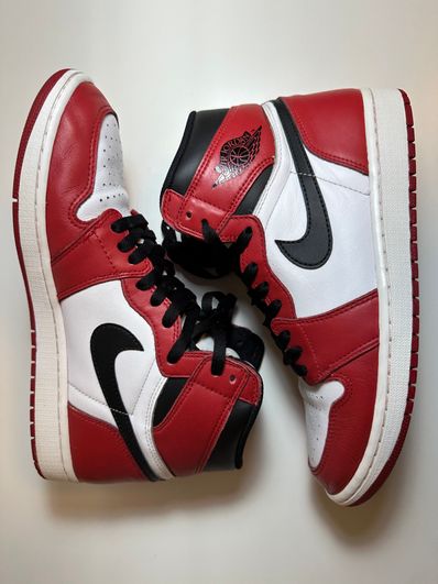 Nike Air Jordan 1 Retro High "Chicago" (2015)