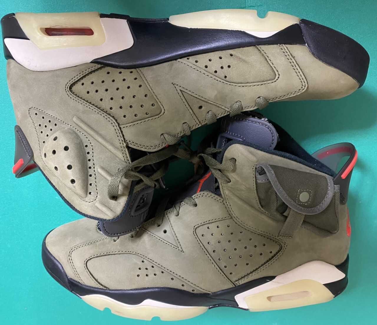 Travis Scott × Nike Air Jordan 6 Retro "Medium Olive"