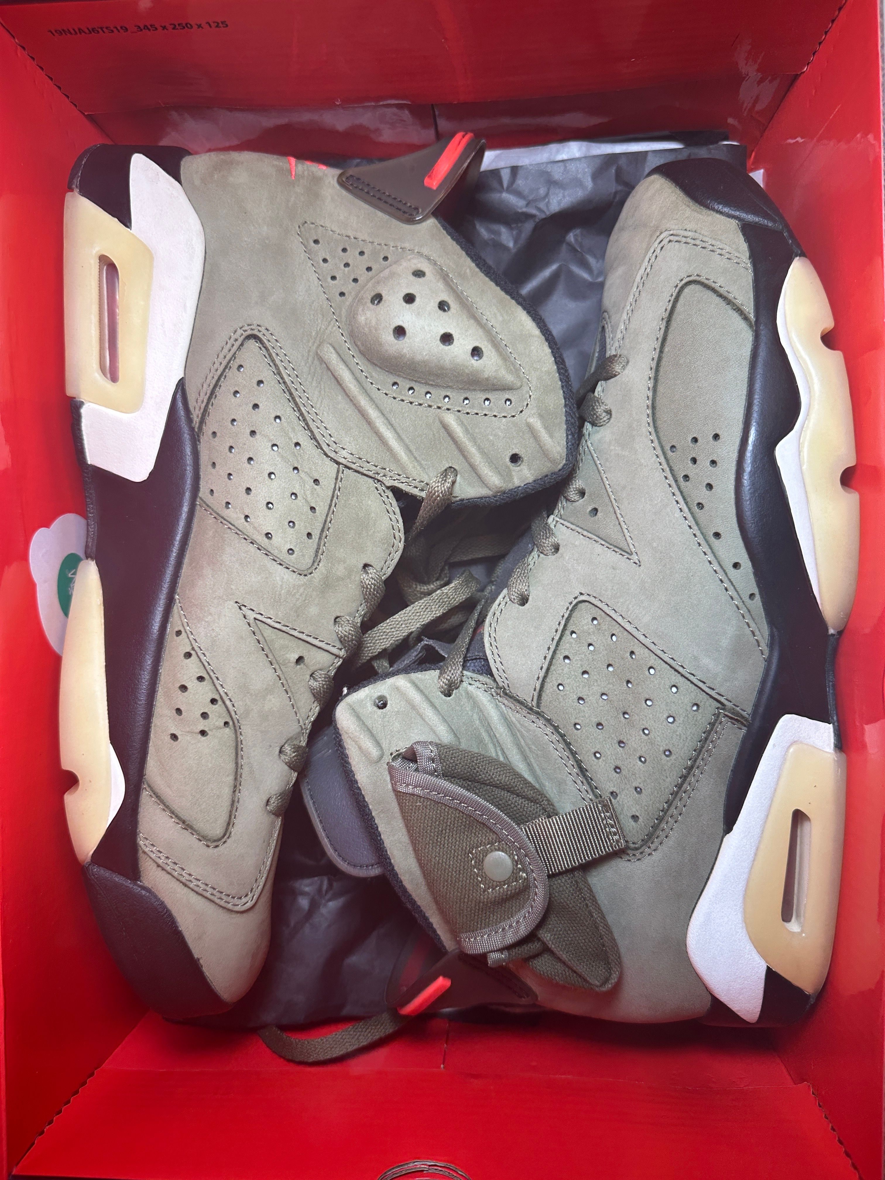 Travis Scott × Nike Air Jordan 6 Retro "Medium Olive"