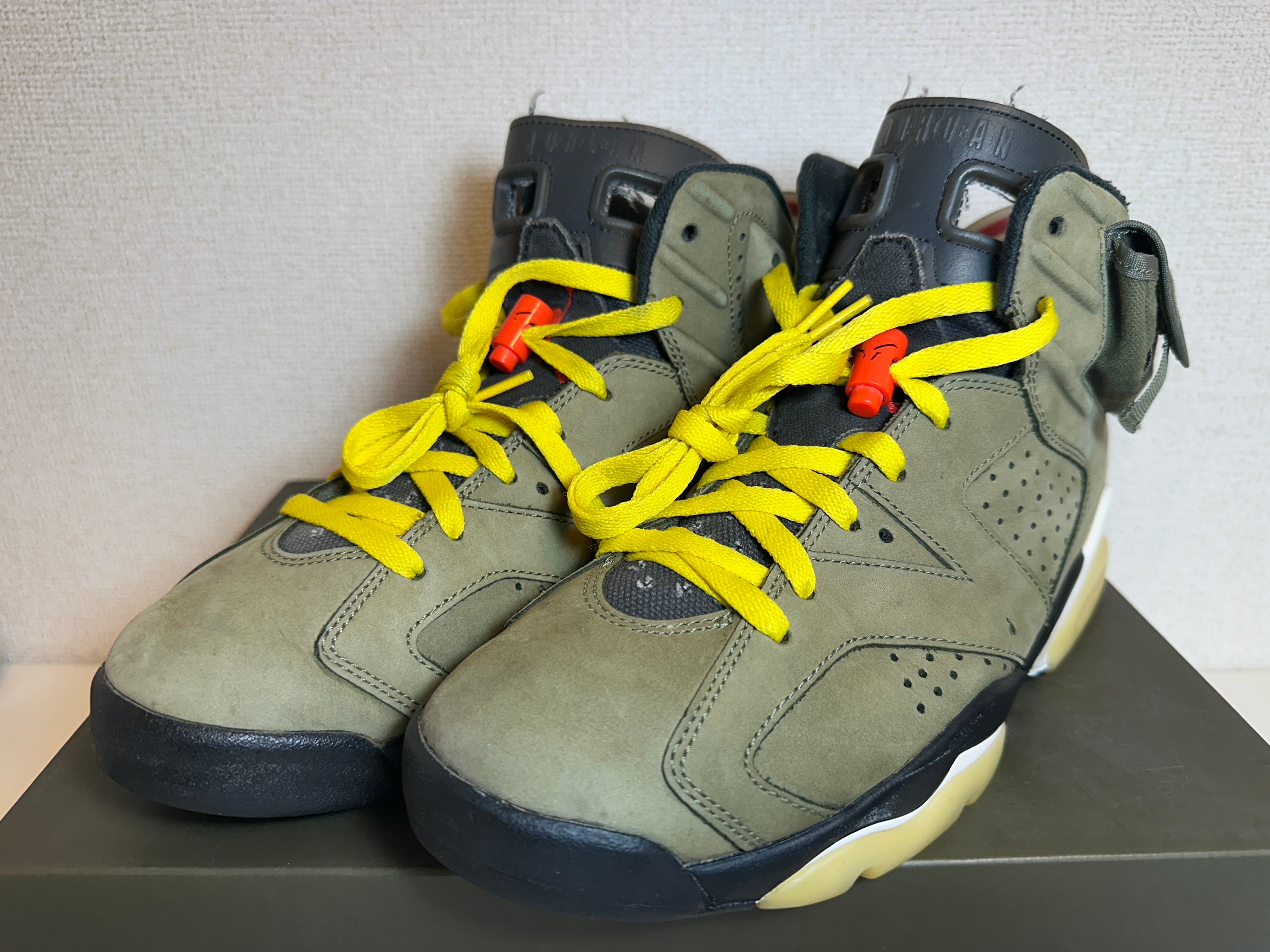 Travis Scott × Nike Air Jordan 6 Retro "Medium Olive"