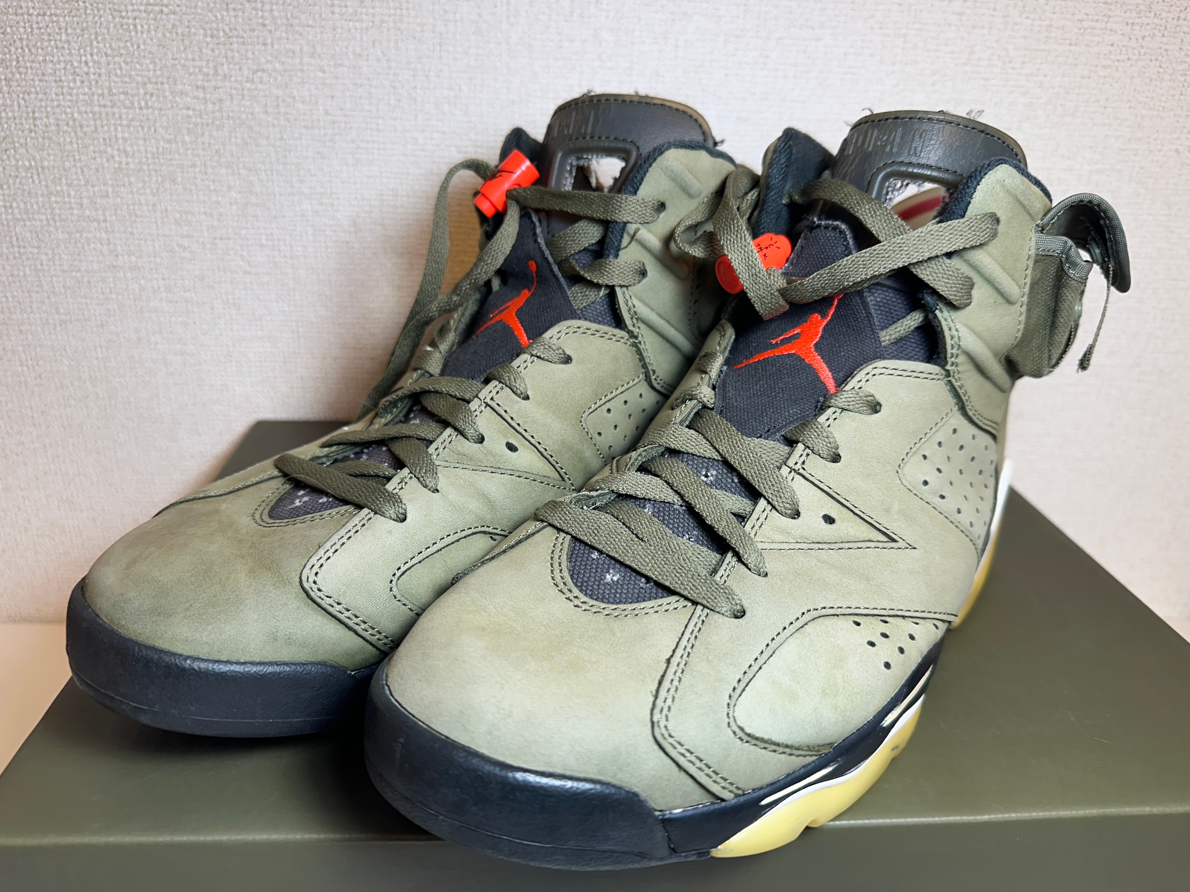 Travis Scott × Nike Air Jordan 6 Retro "Medium Olive"