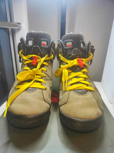 Travis Scott × Nike Air Jordan 6 Retro "Medium Olive"