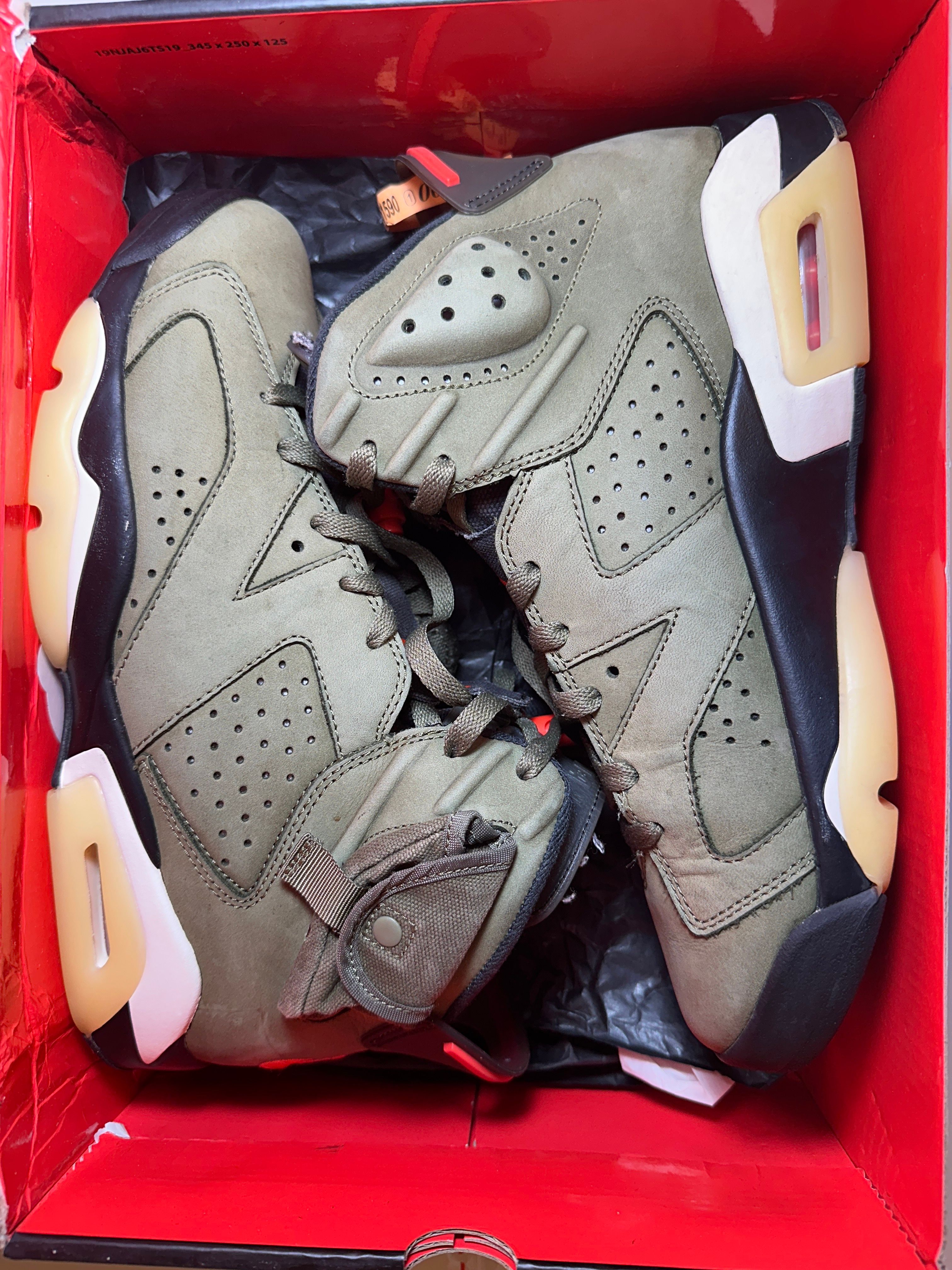 Travis Scott × Nike Air Jordan 6 Retro "Medium Olive"