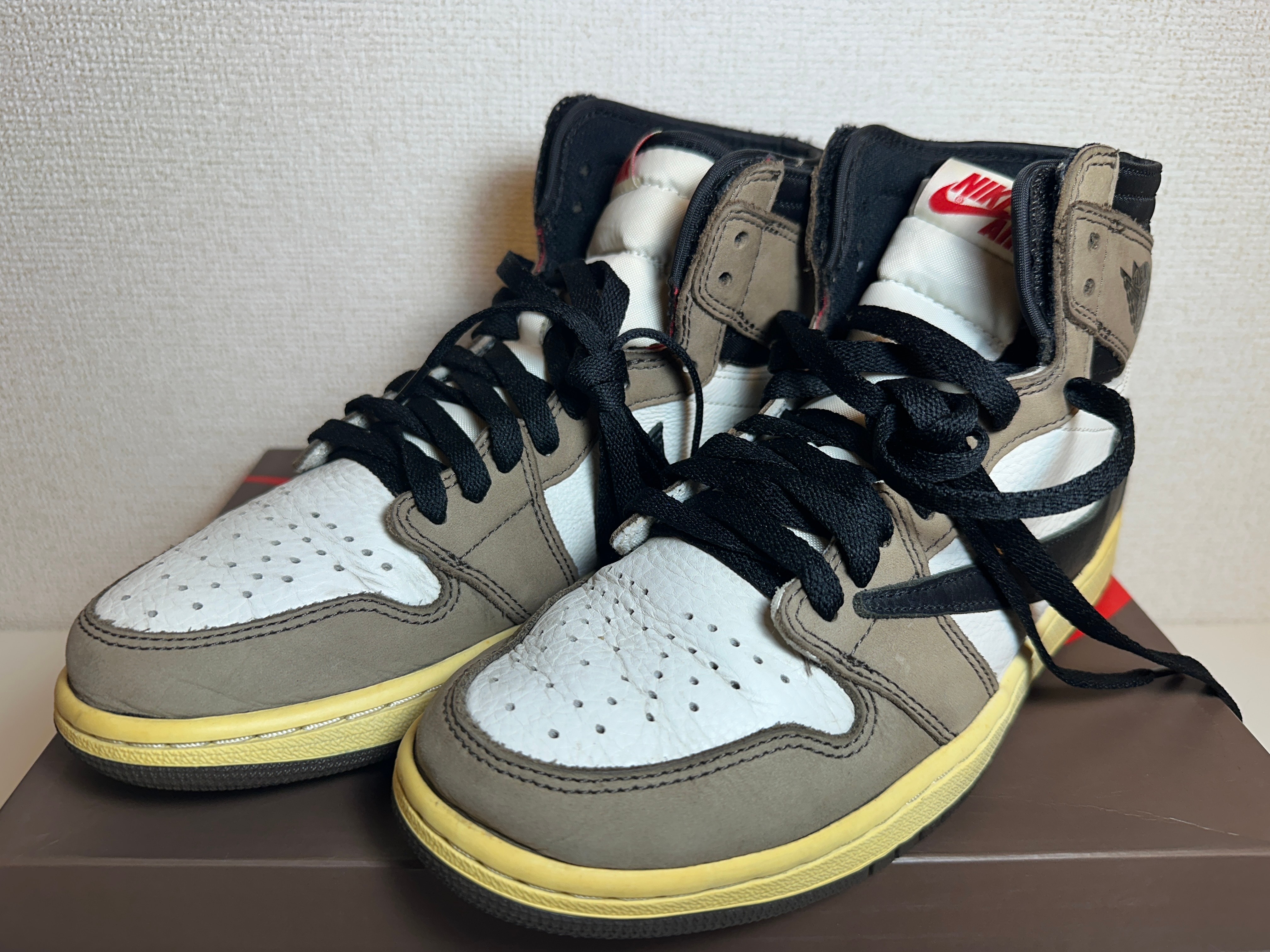 Travis Scott × Nike Air Jordan 1 Retro High OG TS SP "Sail/Dark Mocha"