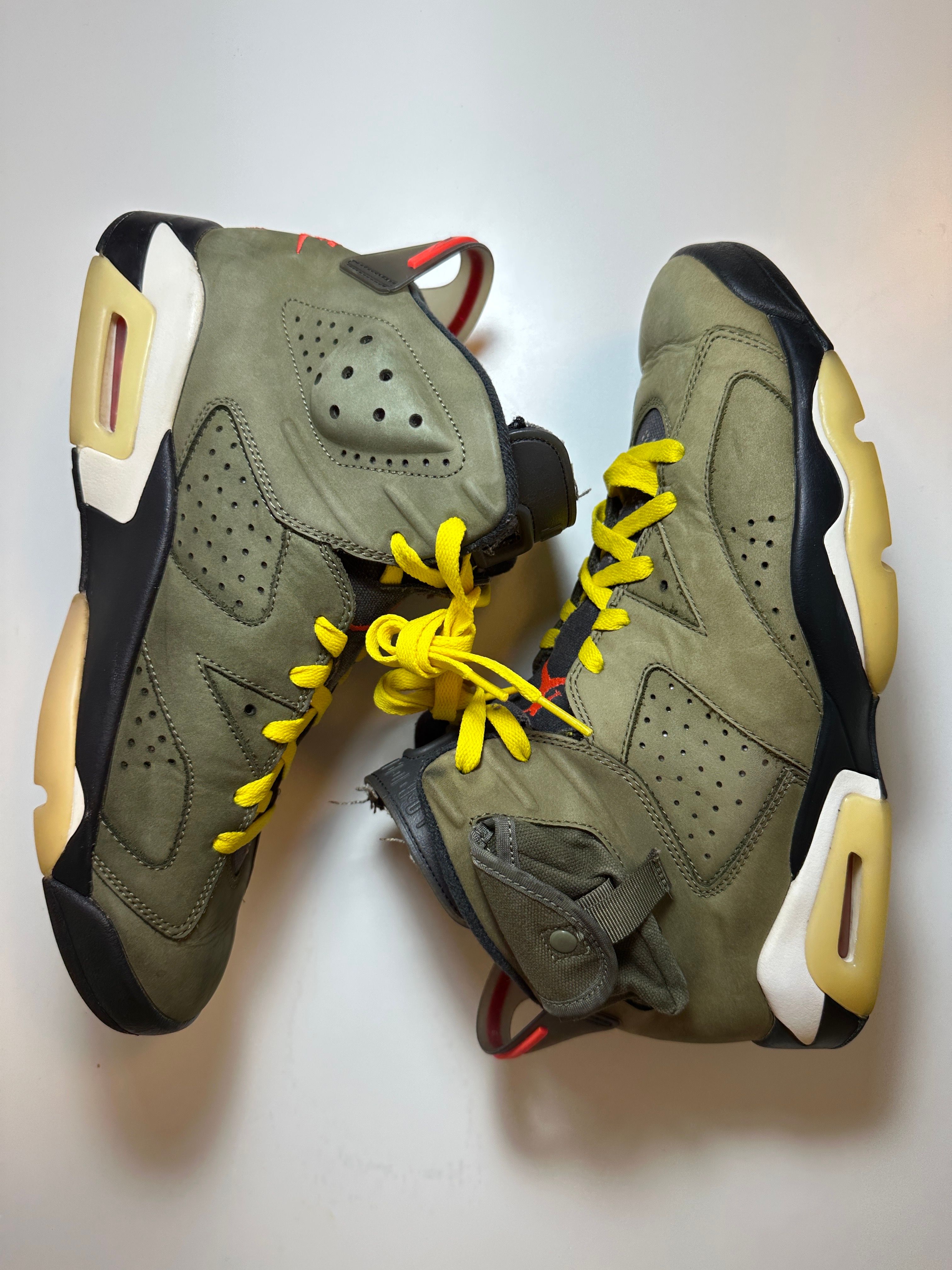 Travis Scott × Nike Air Jordan 6 Retro "Medium Olive"