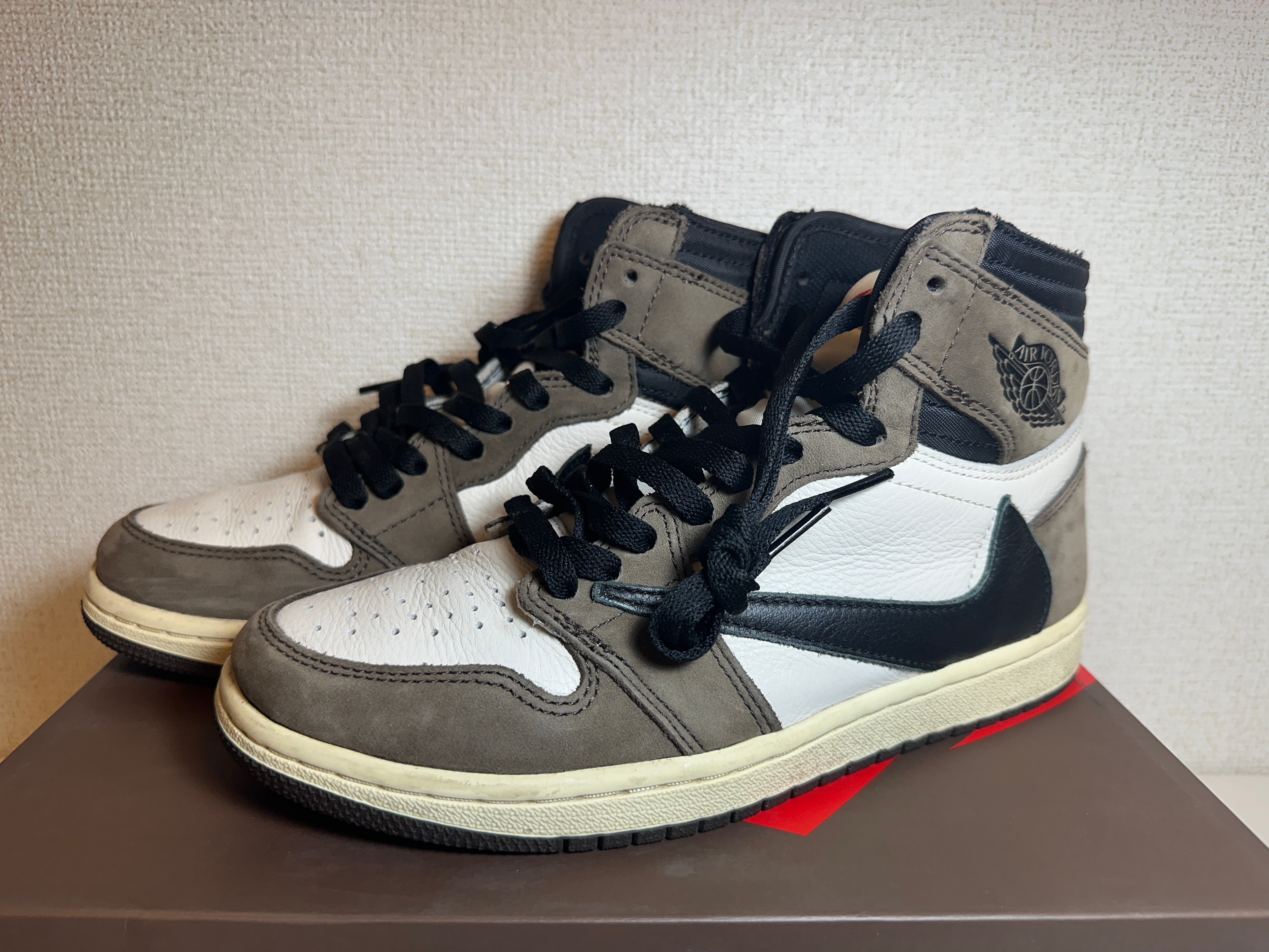 Travis Scott × Nike Air Jordan 1 Retro High OG TS SP "Sail/Dark Mocha"