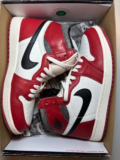 Nike Air Jordan 1 High OG "Lost & Found/Chicago"