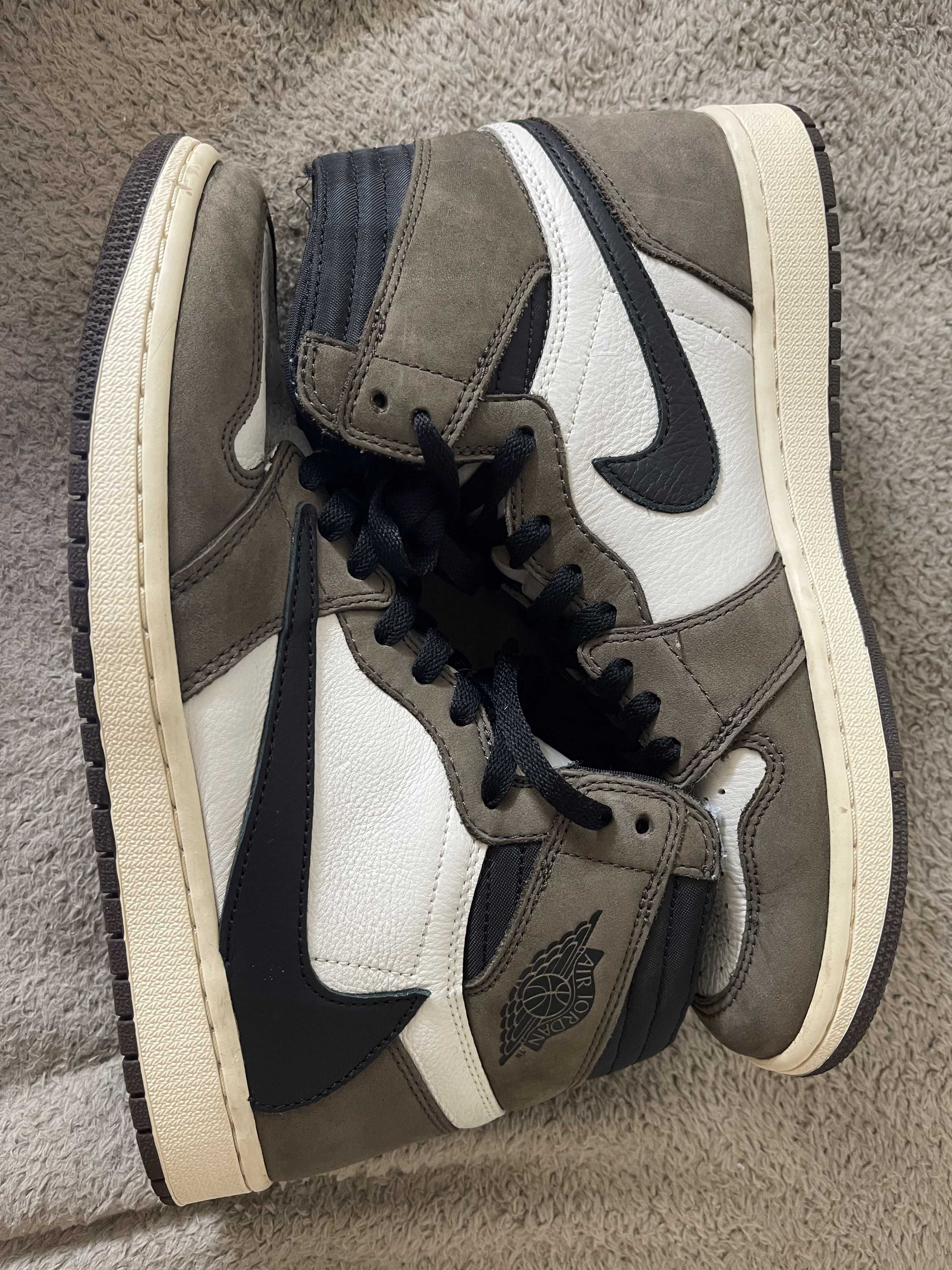 Travis Scott × Nike Air Jordan 1 Retro High OG TS SP "Sail/Dark Mocha"