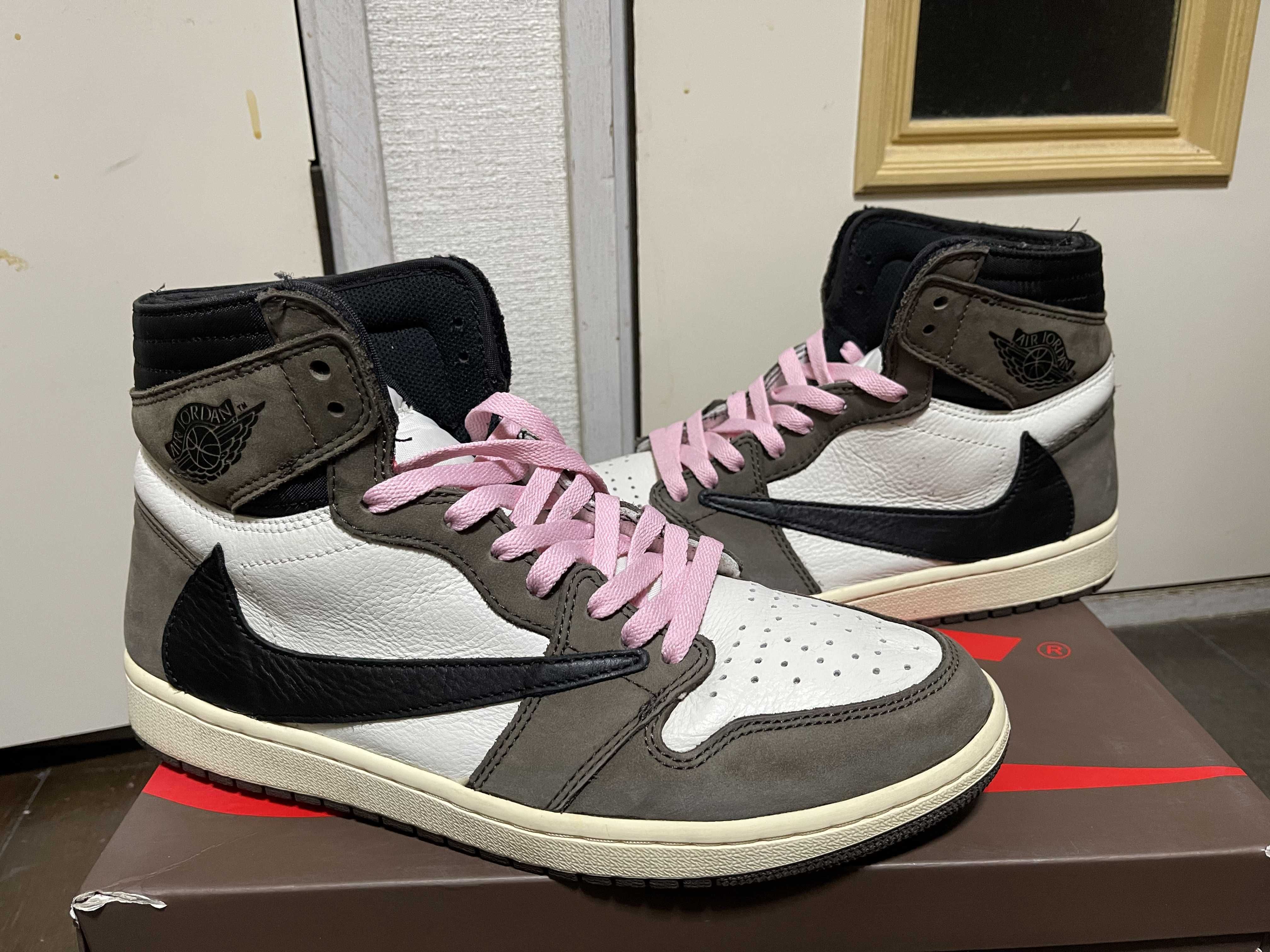 Travis Scott × Nike Air Jordan 1 Retro High OG TS SP "Sail/Dark Mocha"