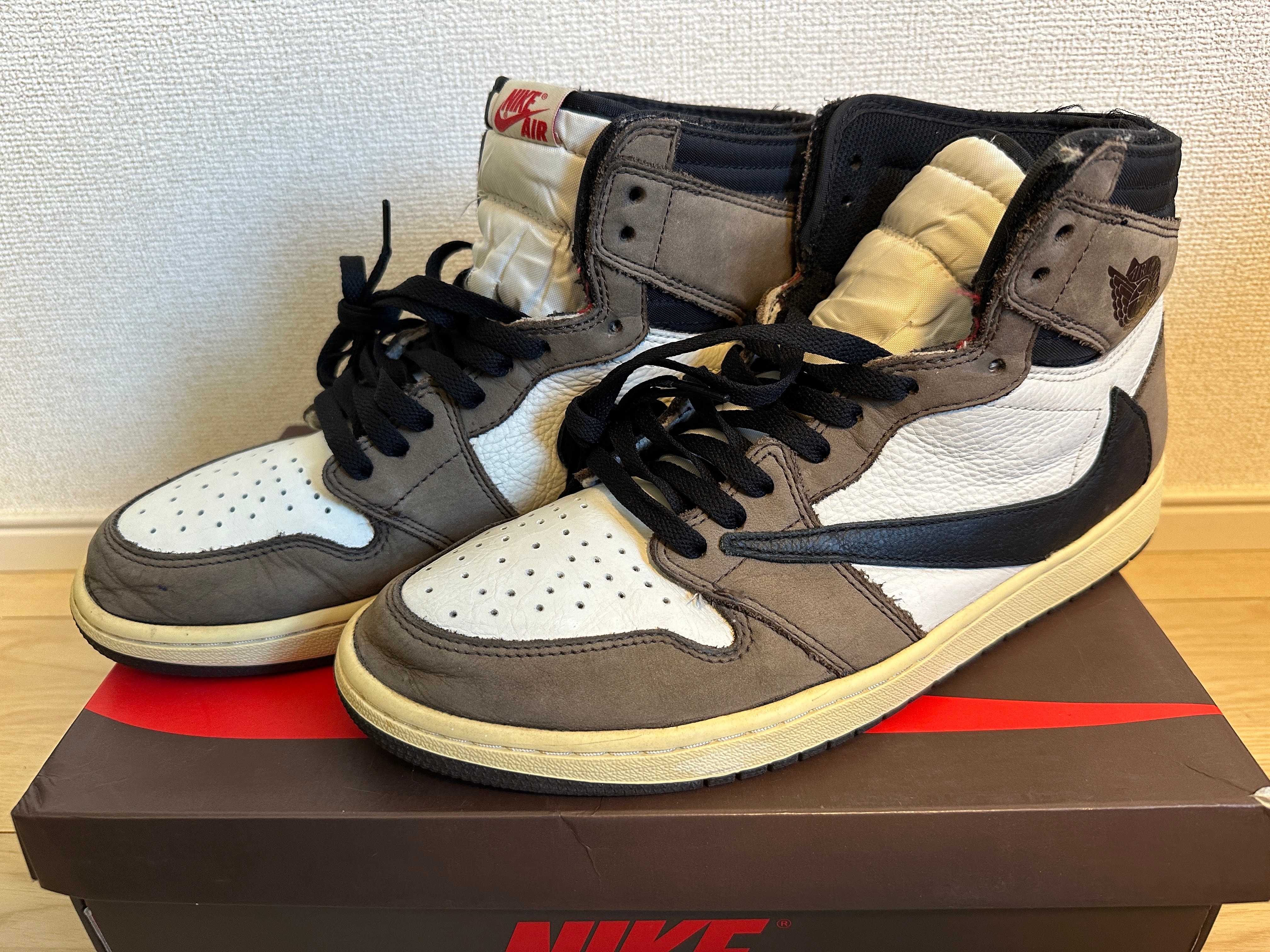 Travis Scott × Nike Air Jordan 1 Retro High OG TS SP "Sail/Dark Mocha"