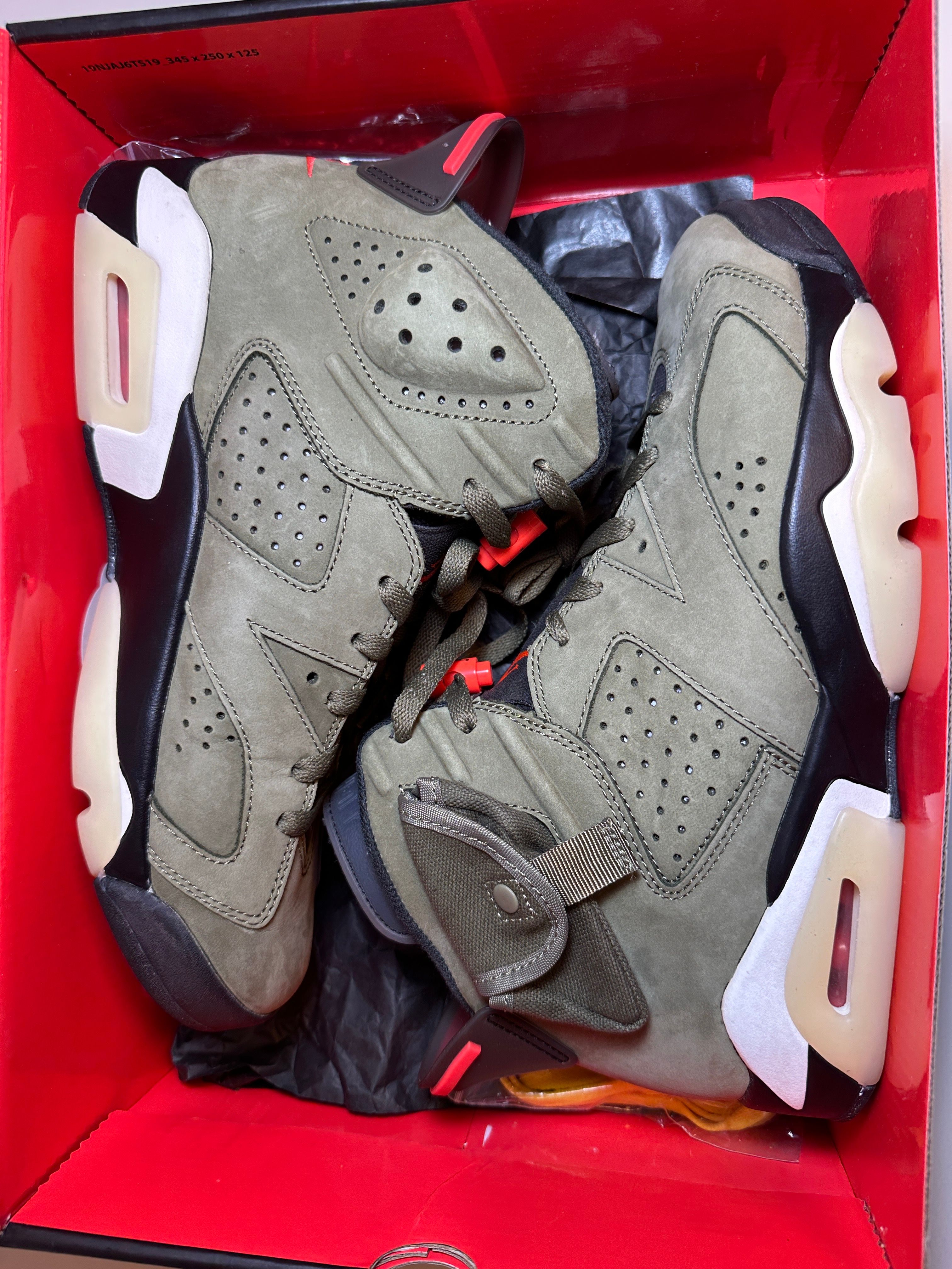 Travis Scott × Nike Air Jordan 6 Retro "Medium Olive"