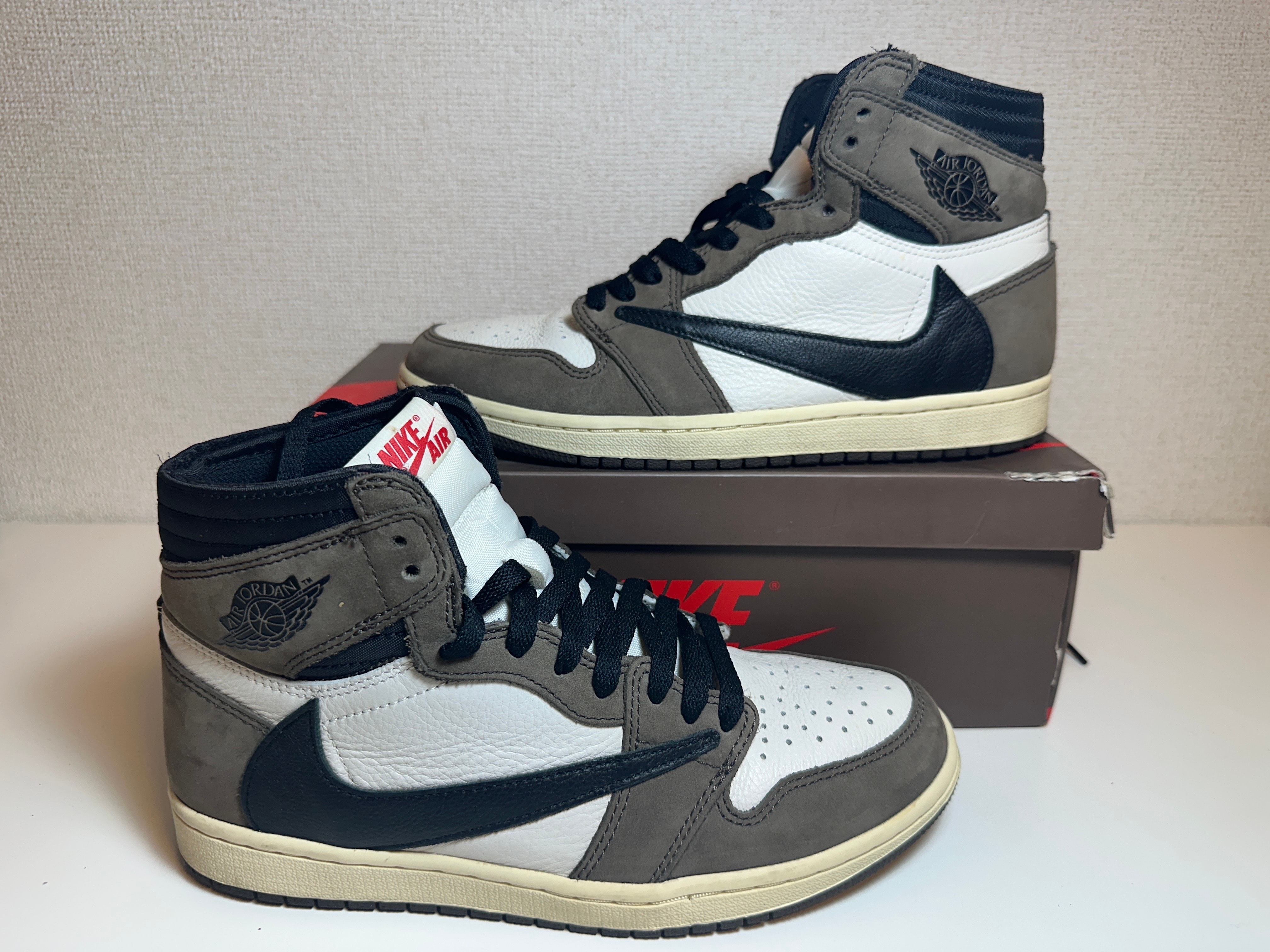 Travis Scott × Nike Air Jordan 1 Retro High OG TS SP "Sail/Dark Mocha"