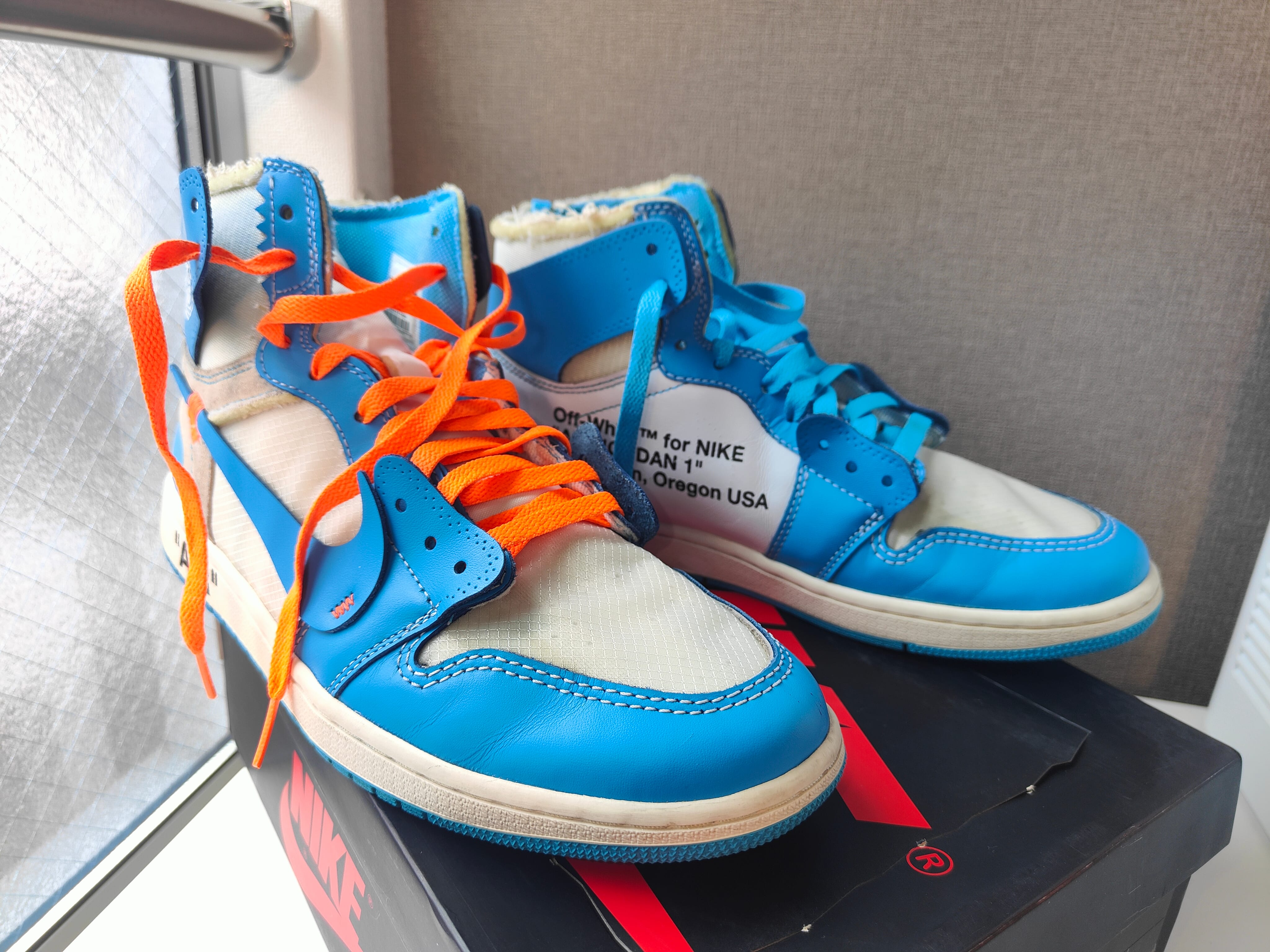 Off-White × Nike Air Jordan 1 High UNC "White/Dark Powder Blue"