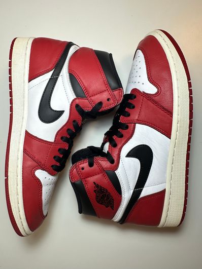 Nike Air Jordan 1 Retro High "Chicago" (2015)