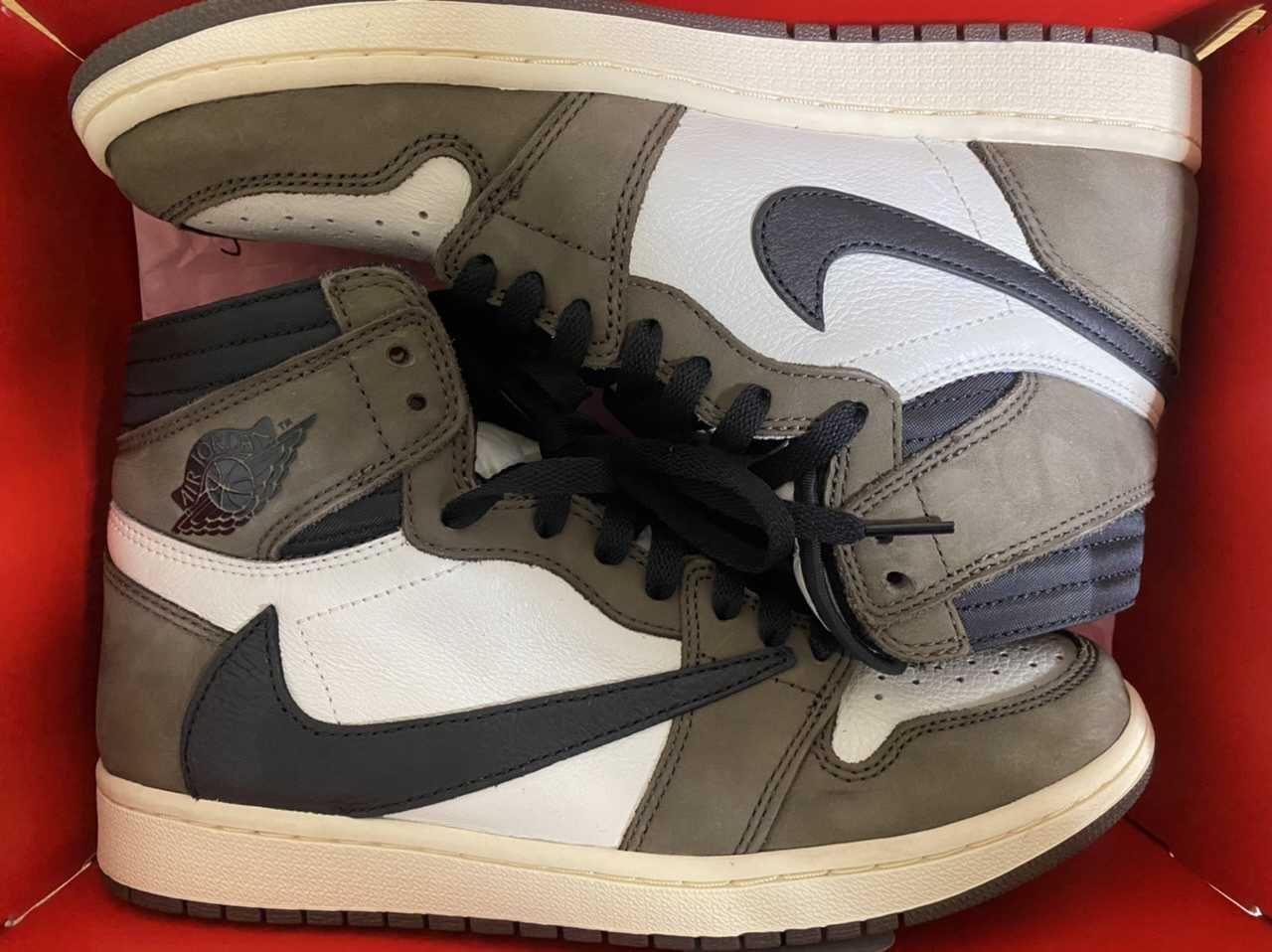 Travis Scott × Nike Air Jordan 1 Retro High OG TS SP "Sail/Dark Mocha"