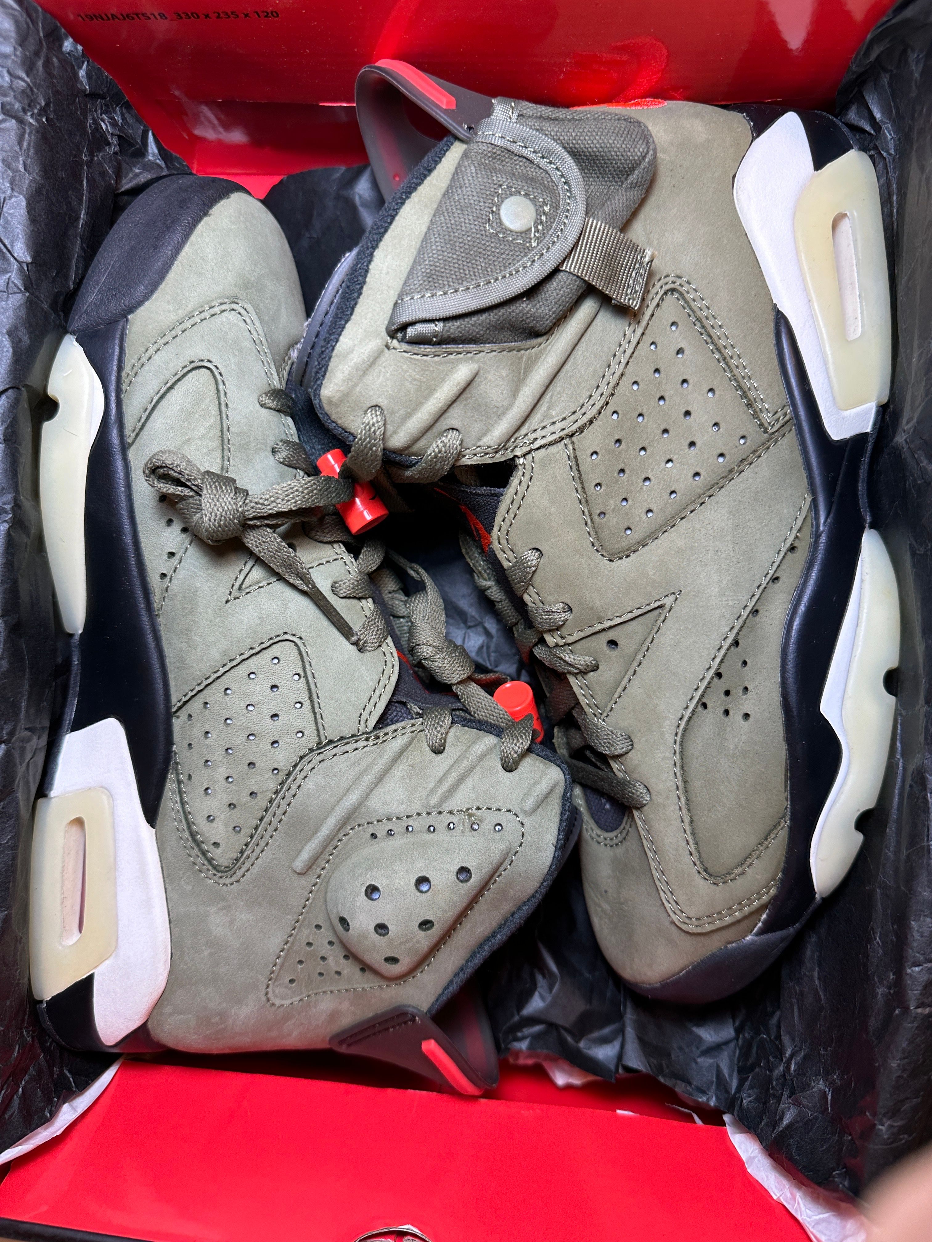 Travis Scott × Nike Air Jordan 6 Retro "Medium Olive"