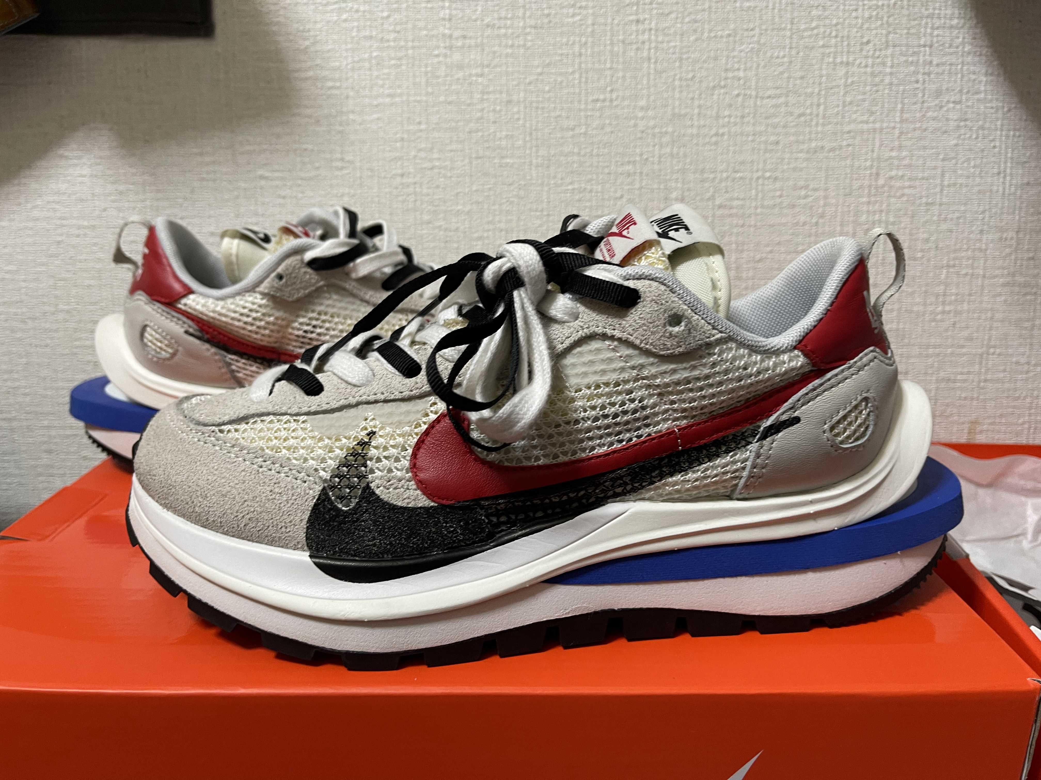 sacai × Nike Vapor Waffle "Royal Fuchsia"